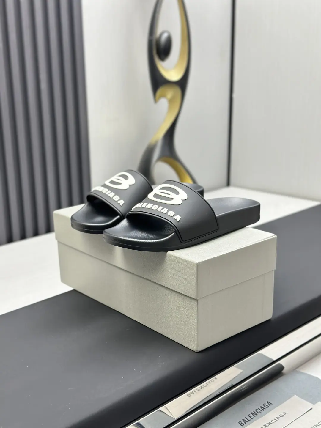 Dép Balenciaga