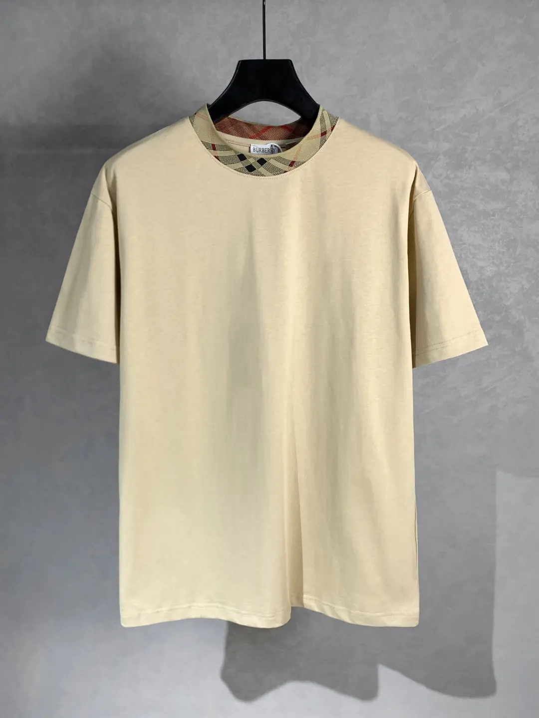 Phông Burberry