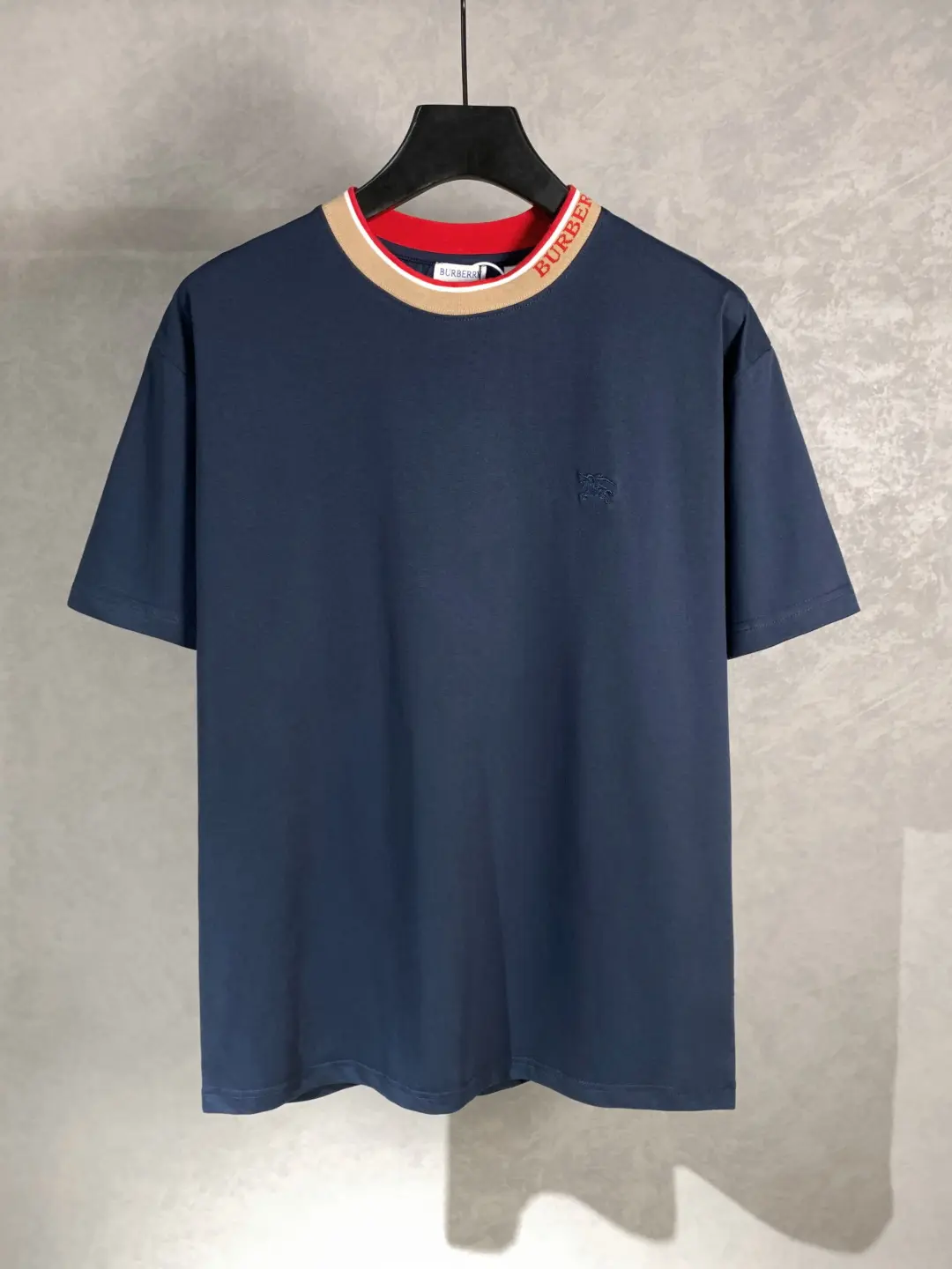 Phông Burberry