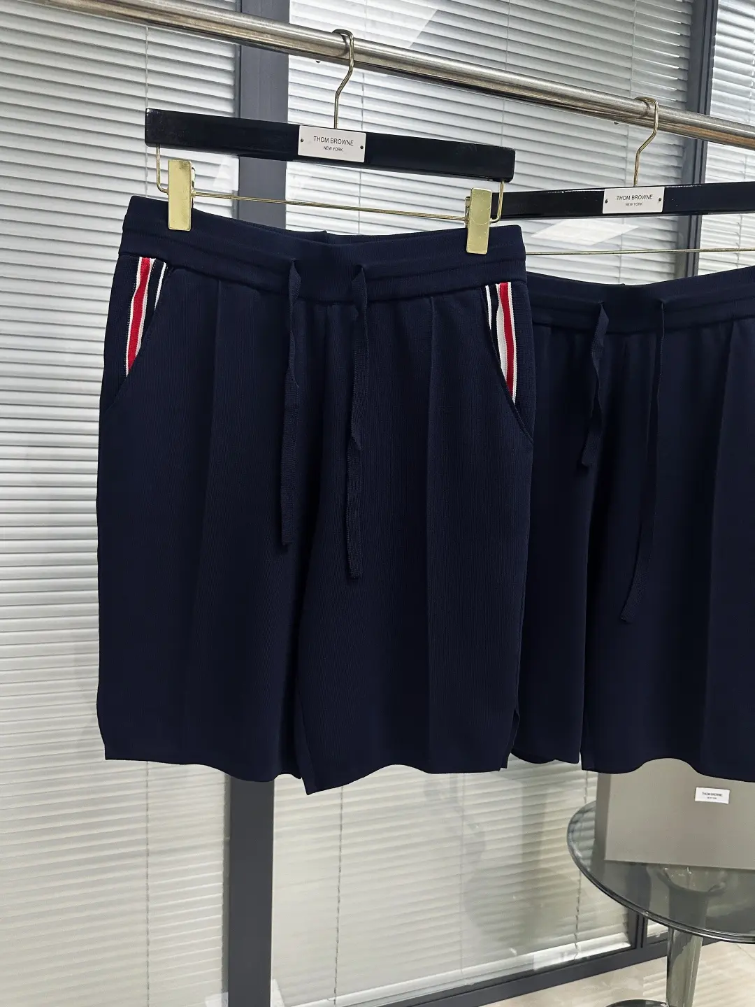 Quần Thom Browne