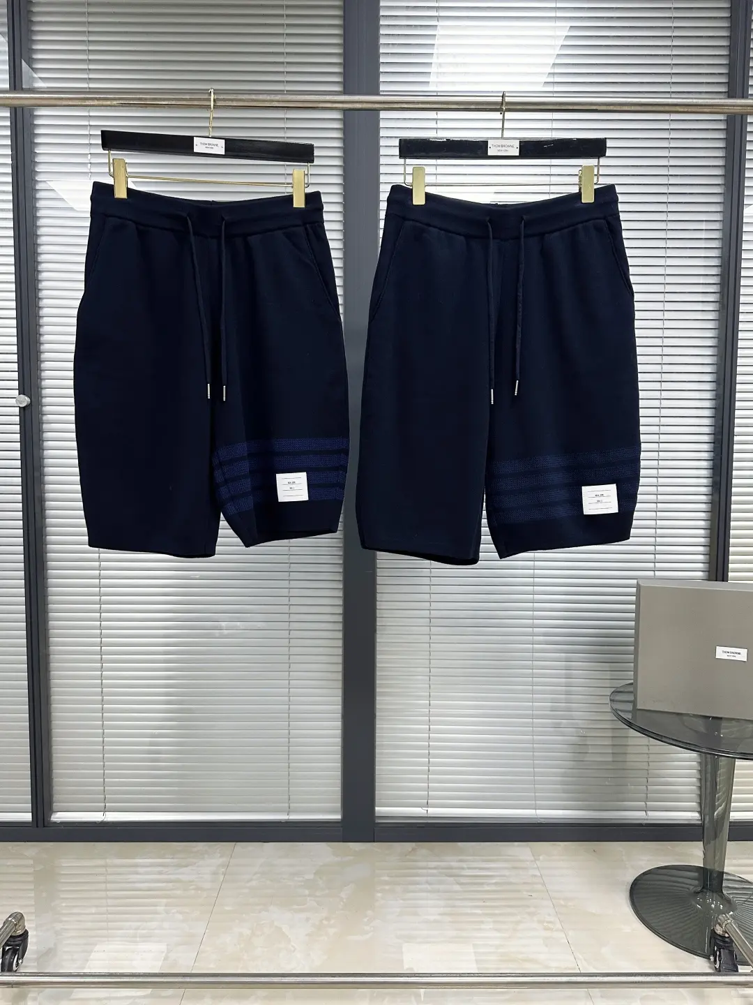 Quần Thom Browne