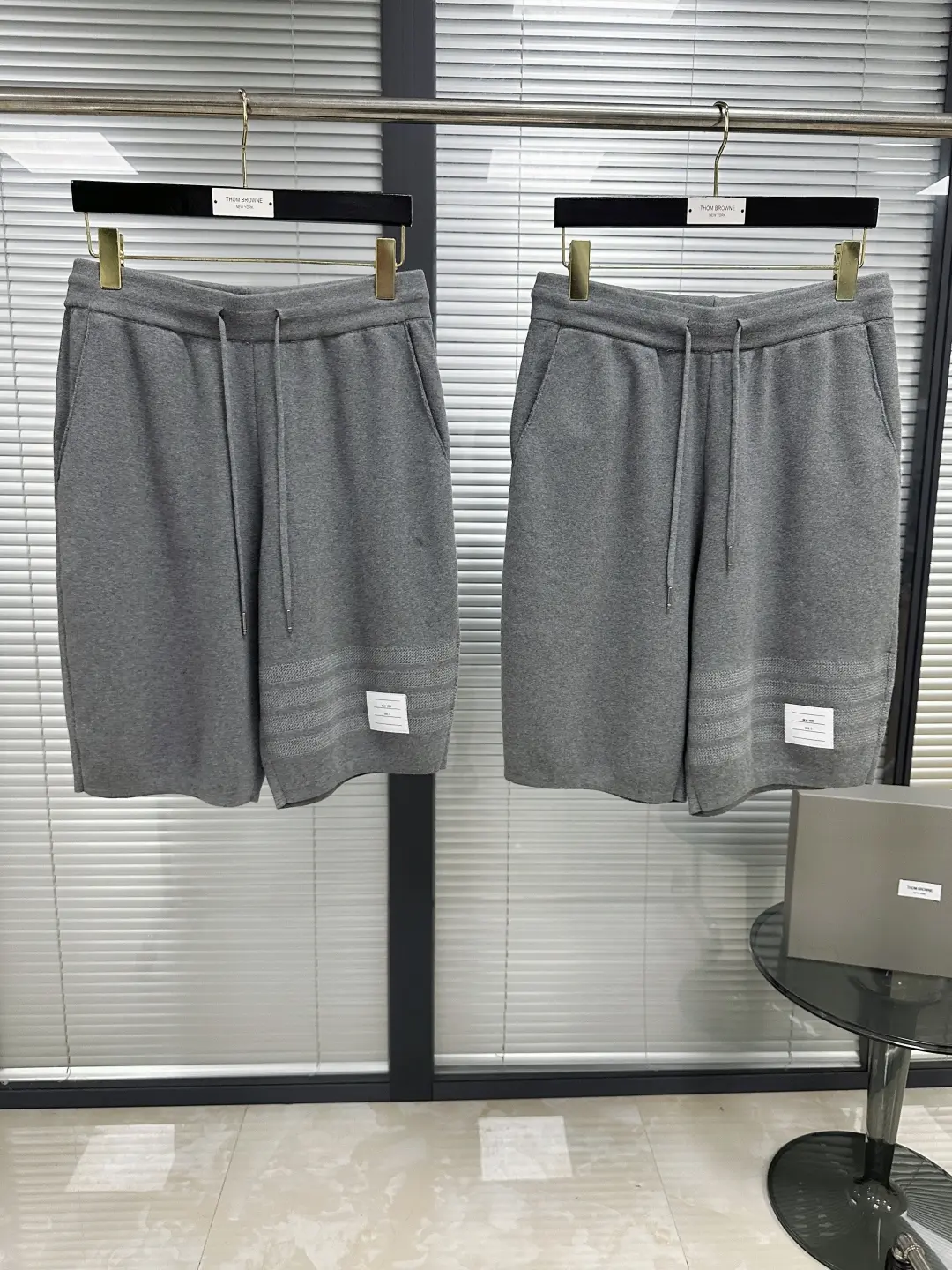 Quần Thom Browne