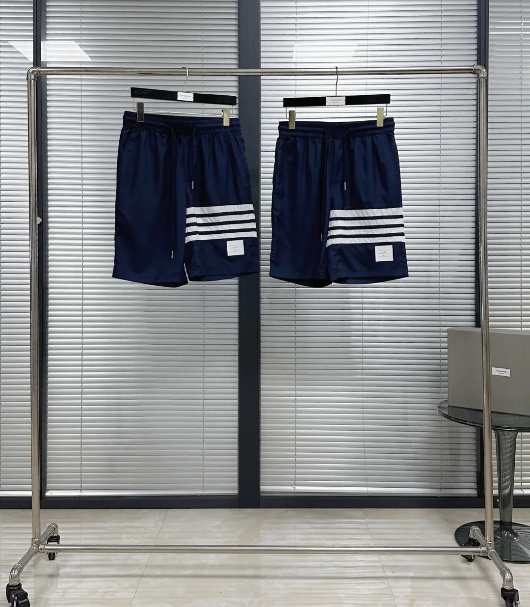Quần Thom Browne