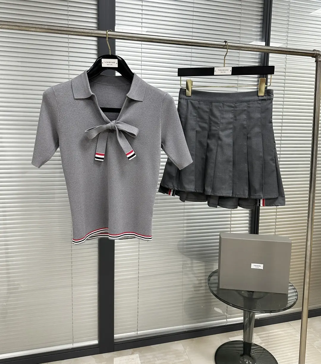 Áo Thom Browne