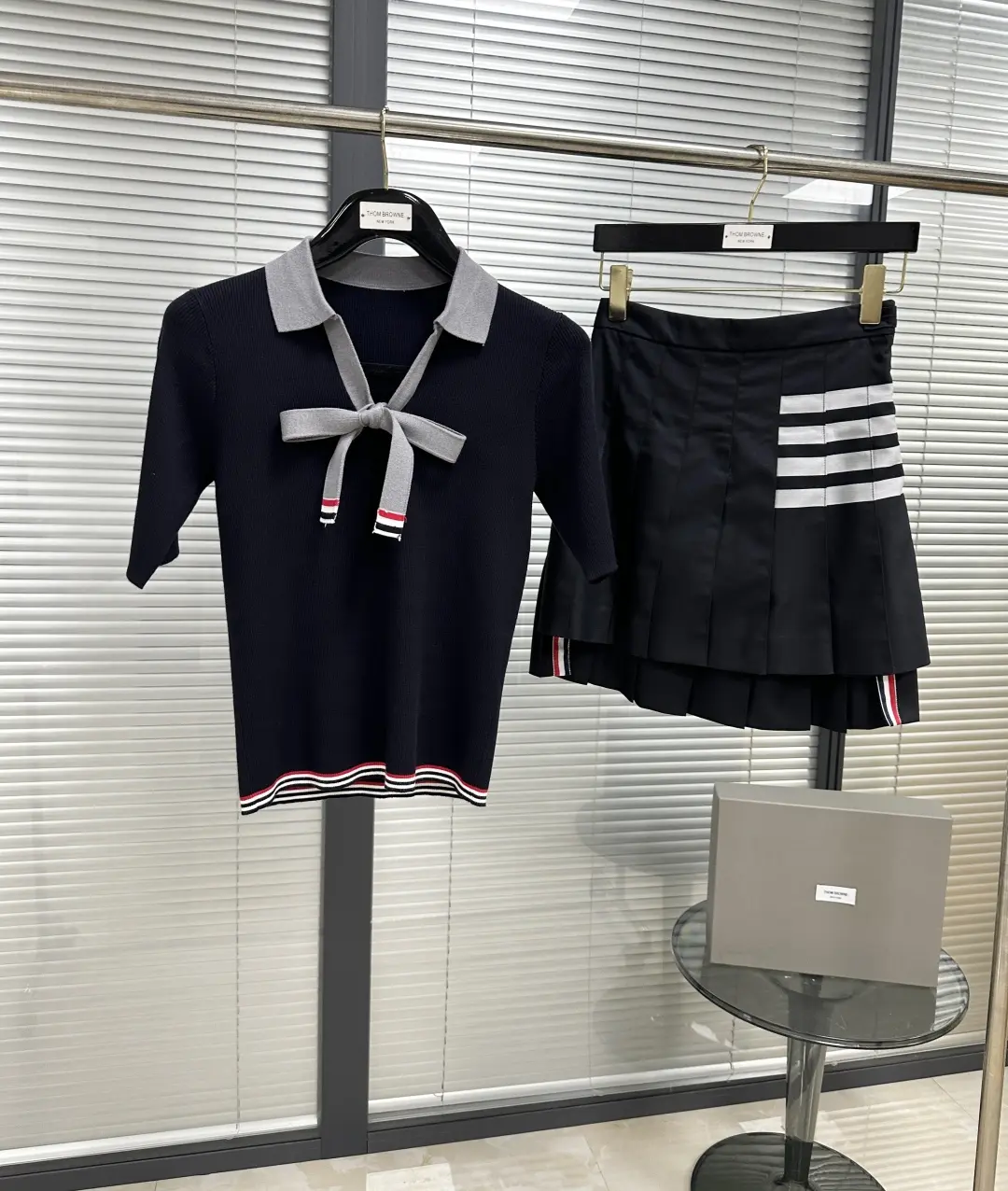 Áo Thom Browne