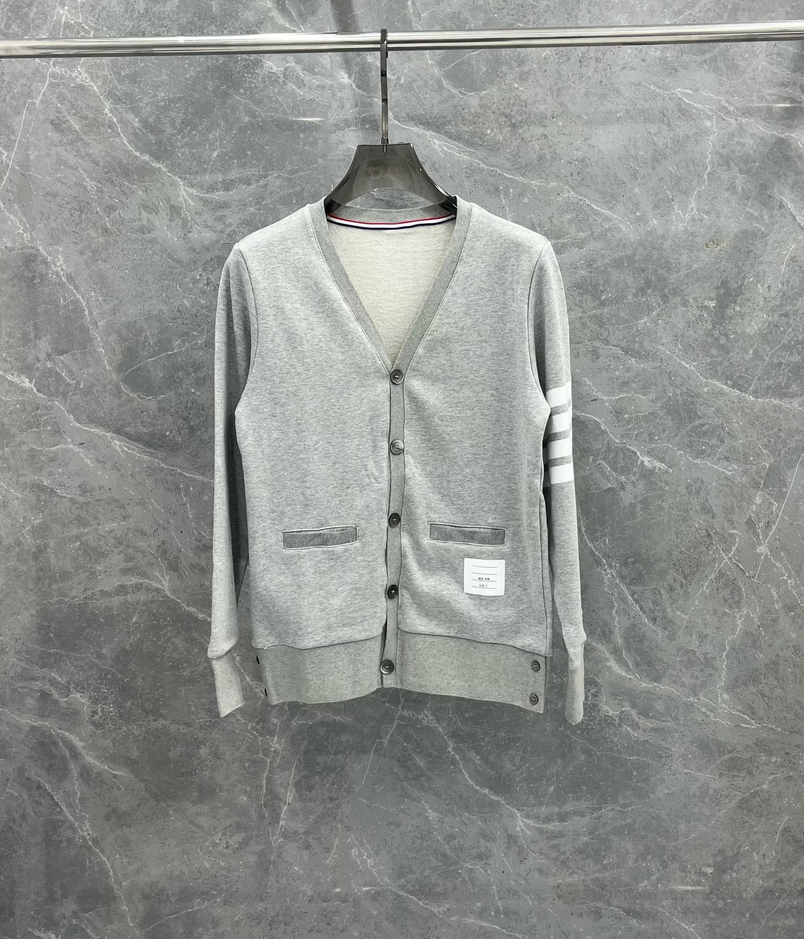 Quần Áo Thom Browne