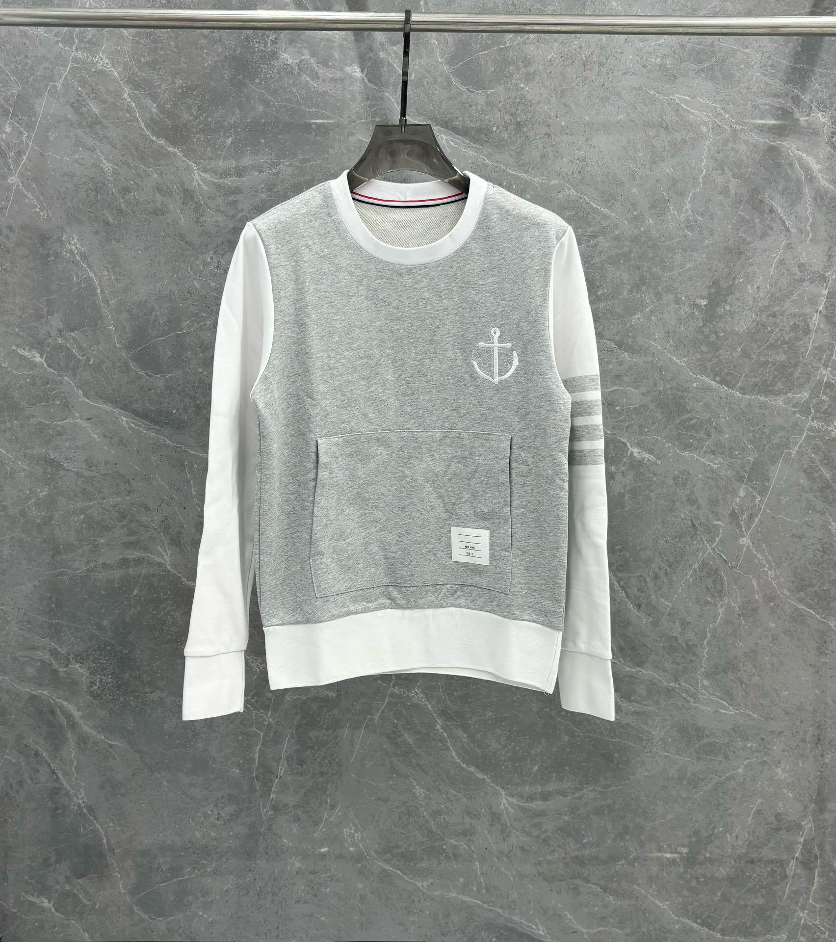 Quần Áo Thom Browne