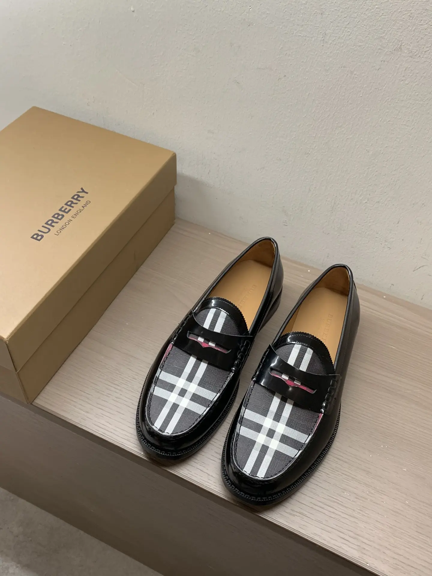 Giày Nam Burberry