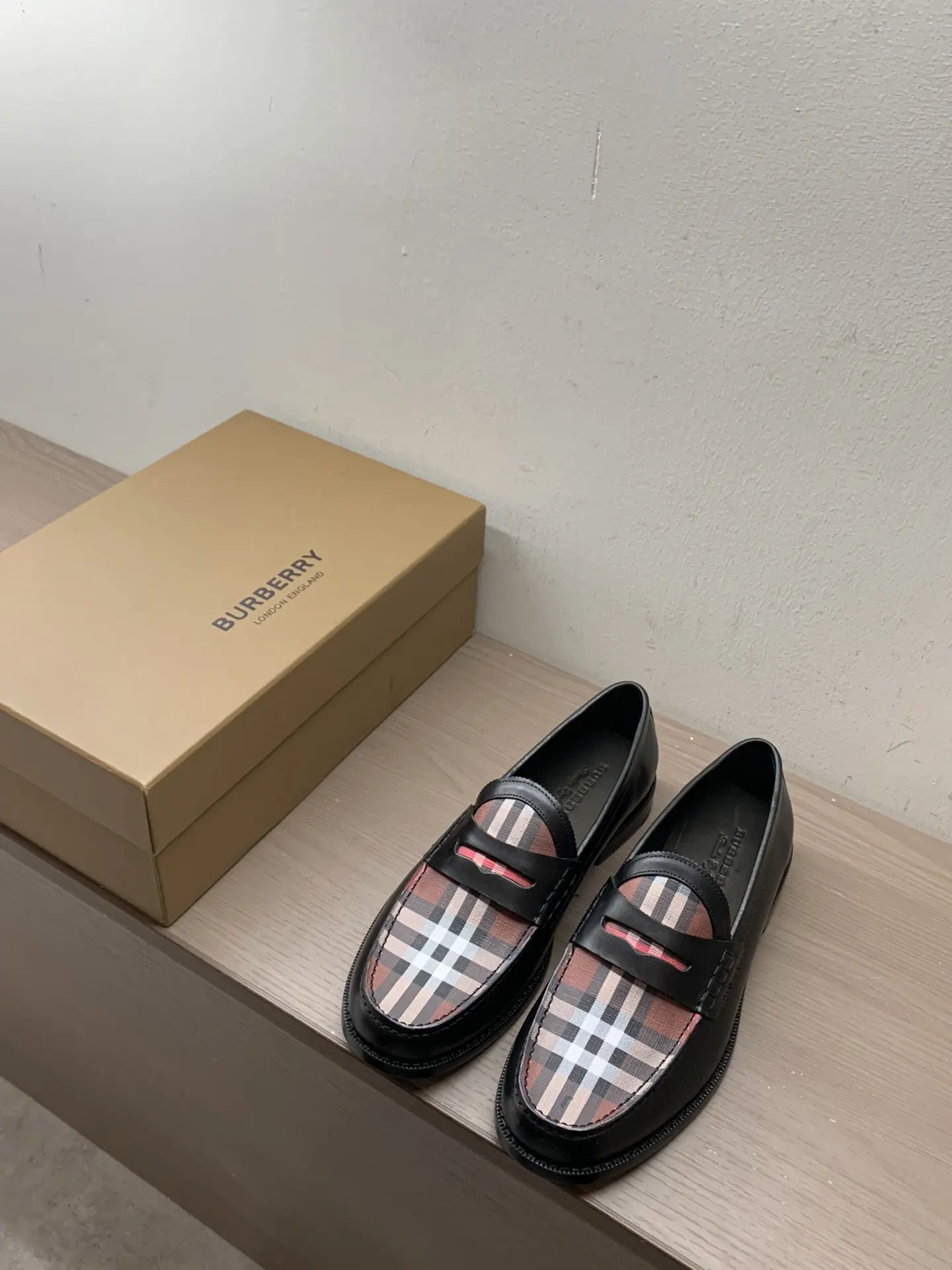 Giày Nam Burberry