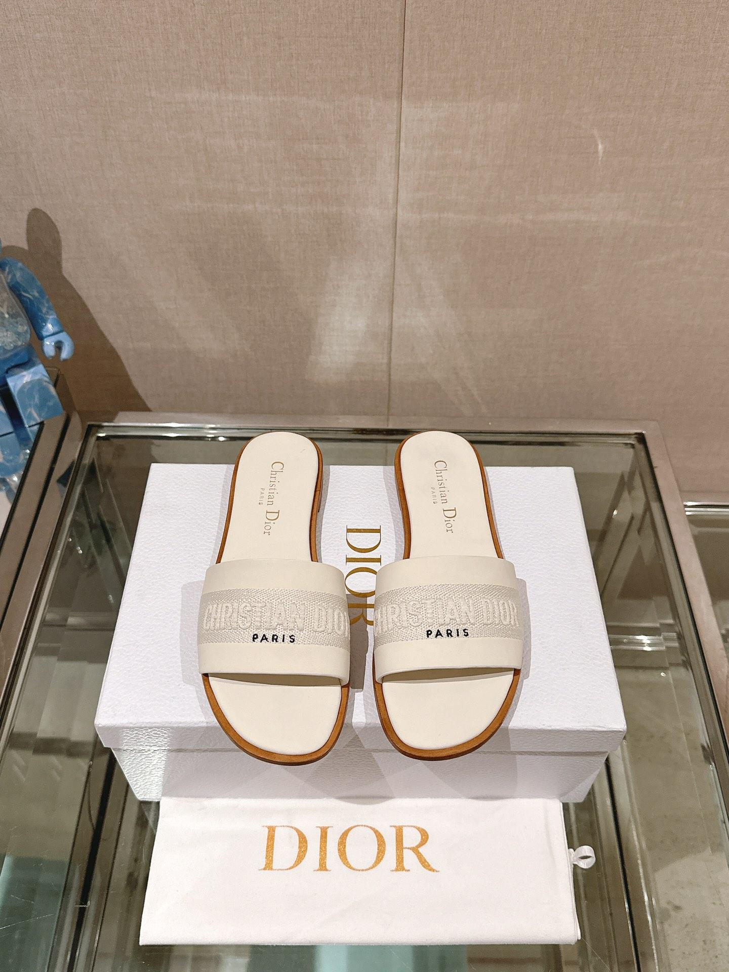 Dép Dior