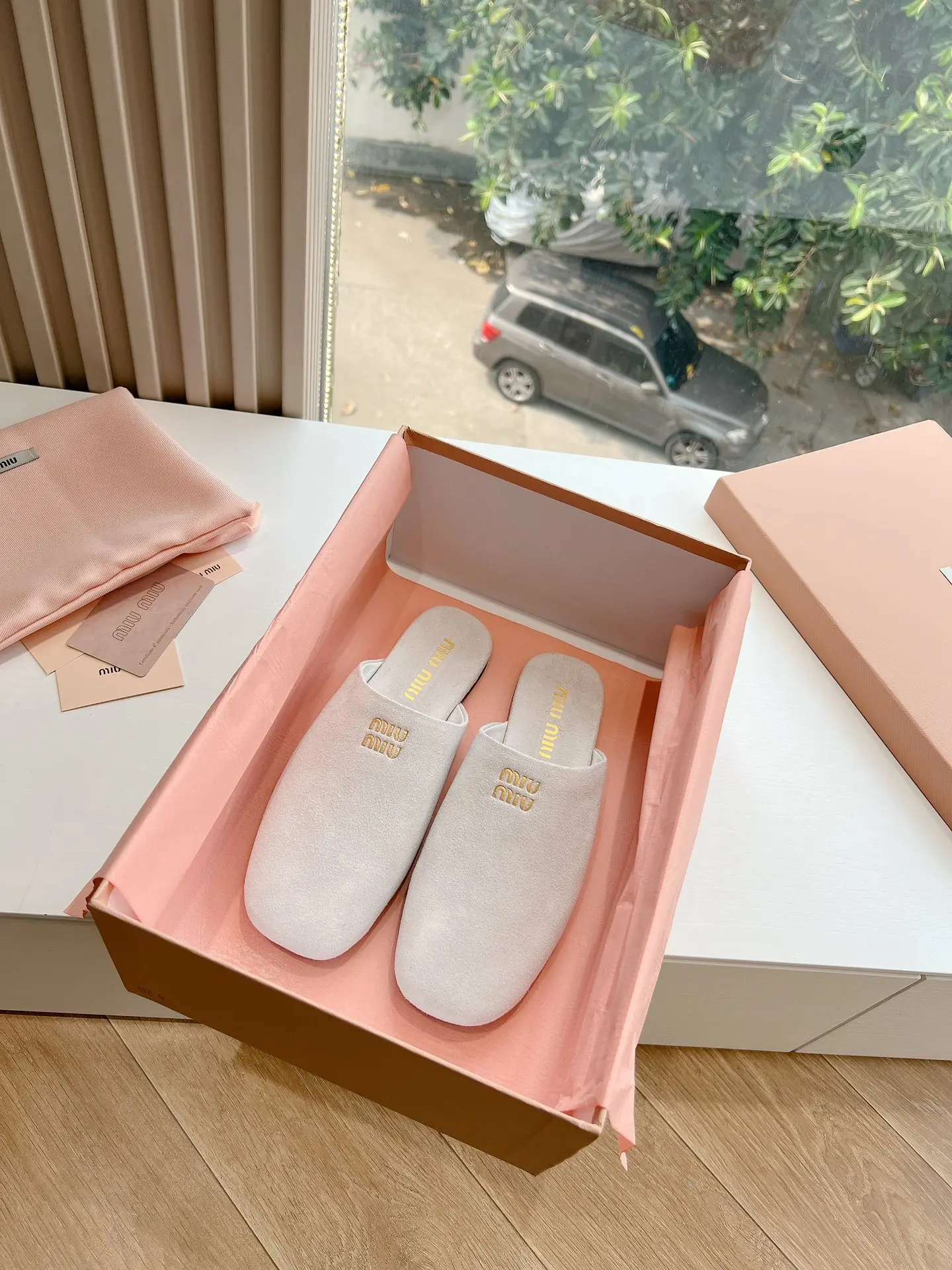 Dép Miumiu