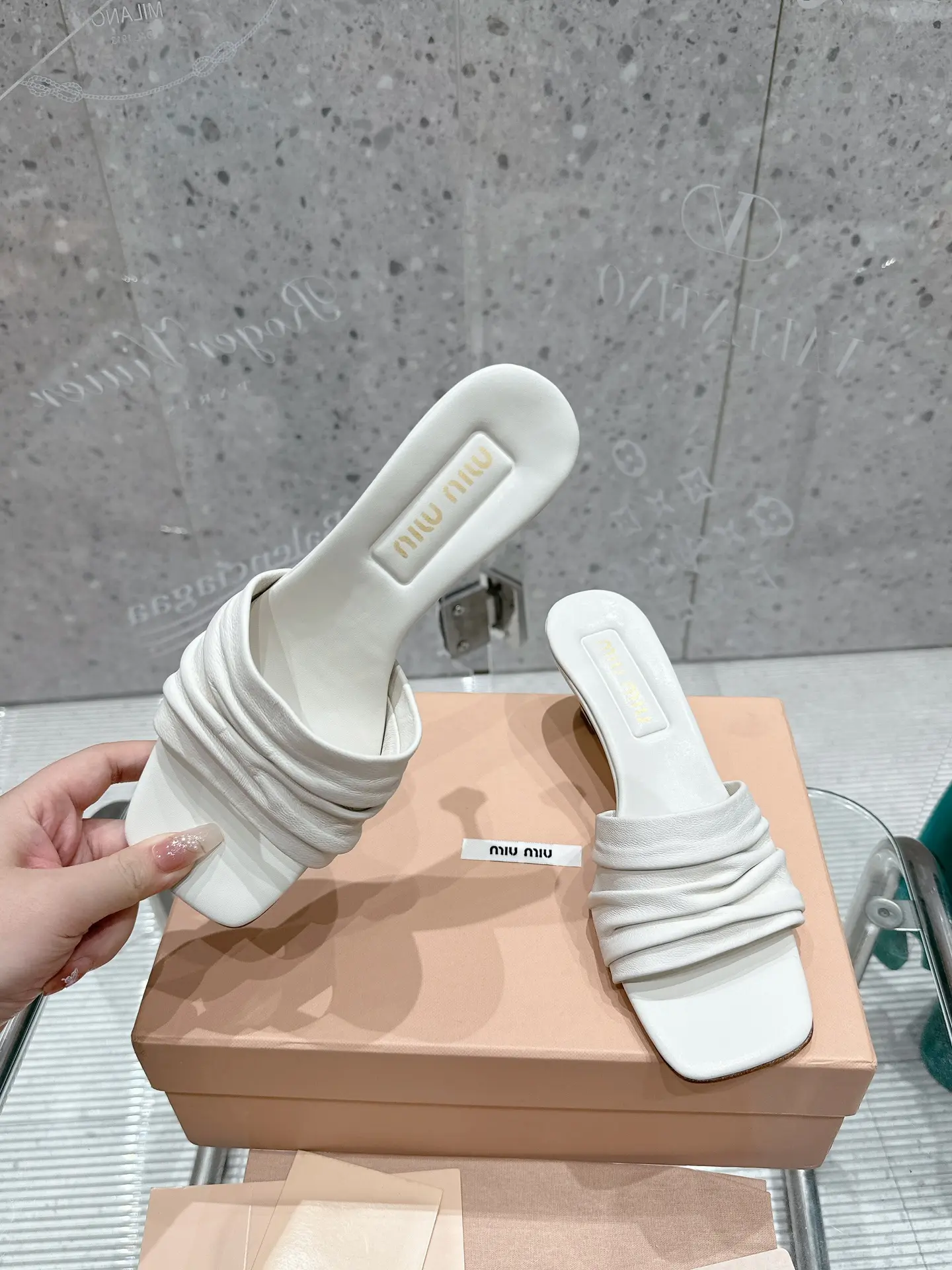 Dép Miumiu