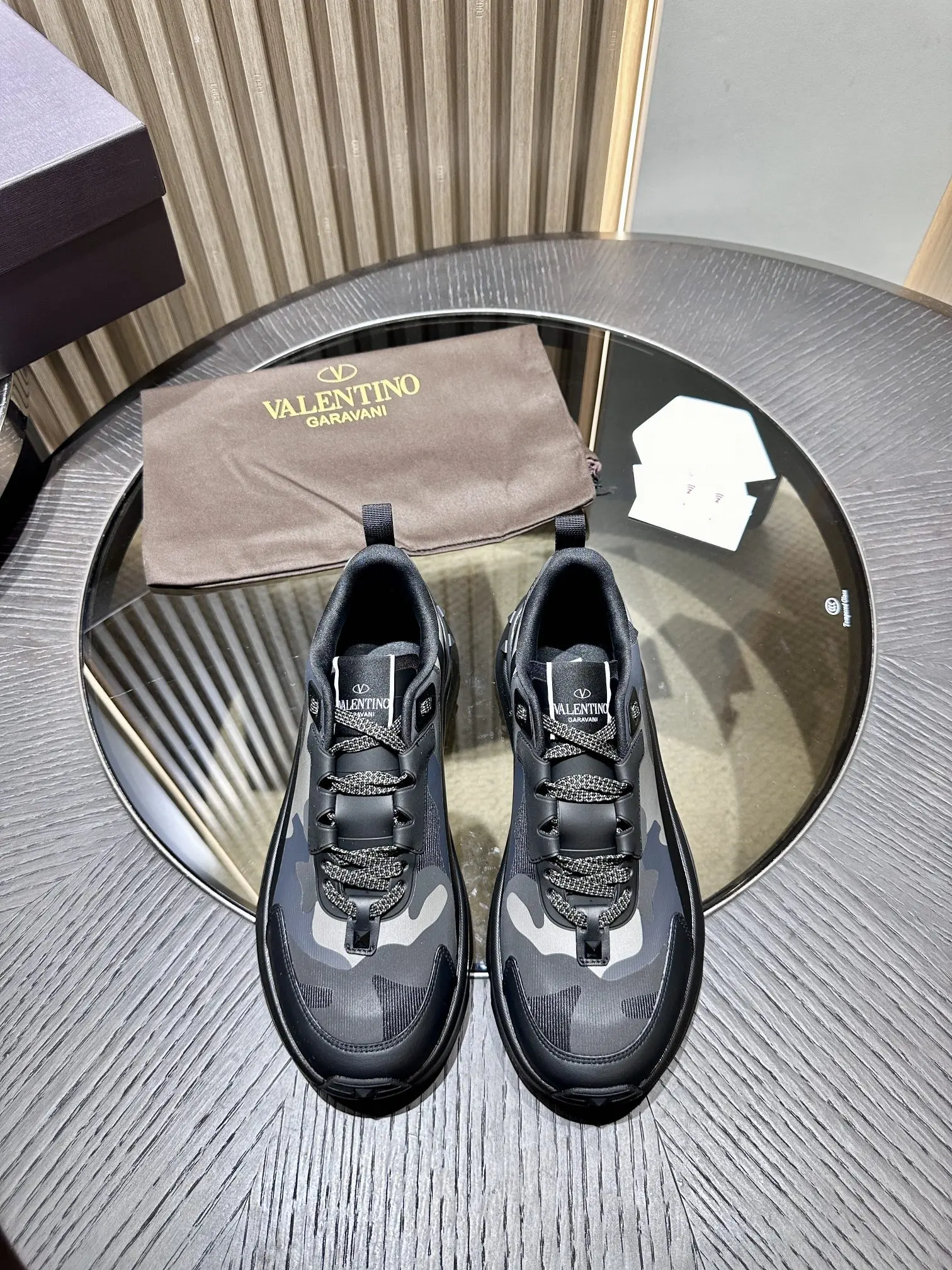 Giày Nam Valentino