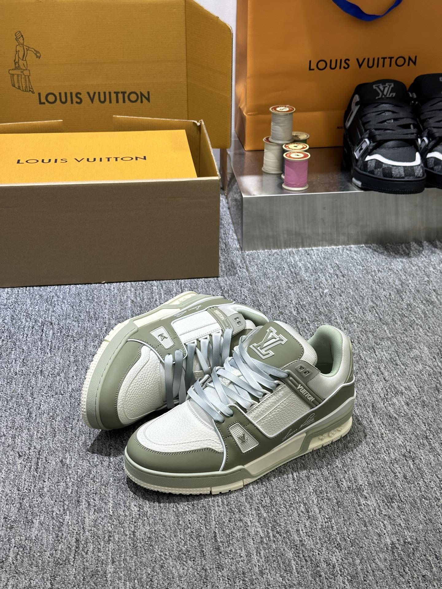 Giày LV Trainer