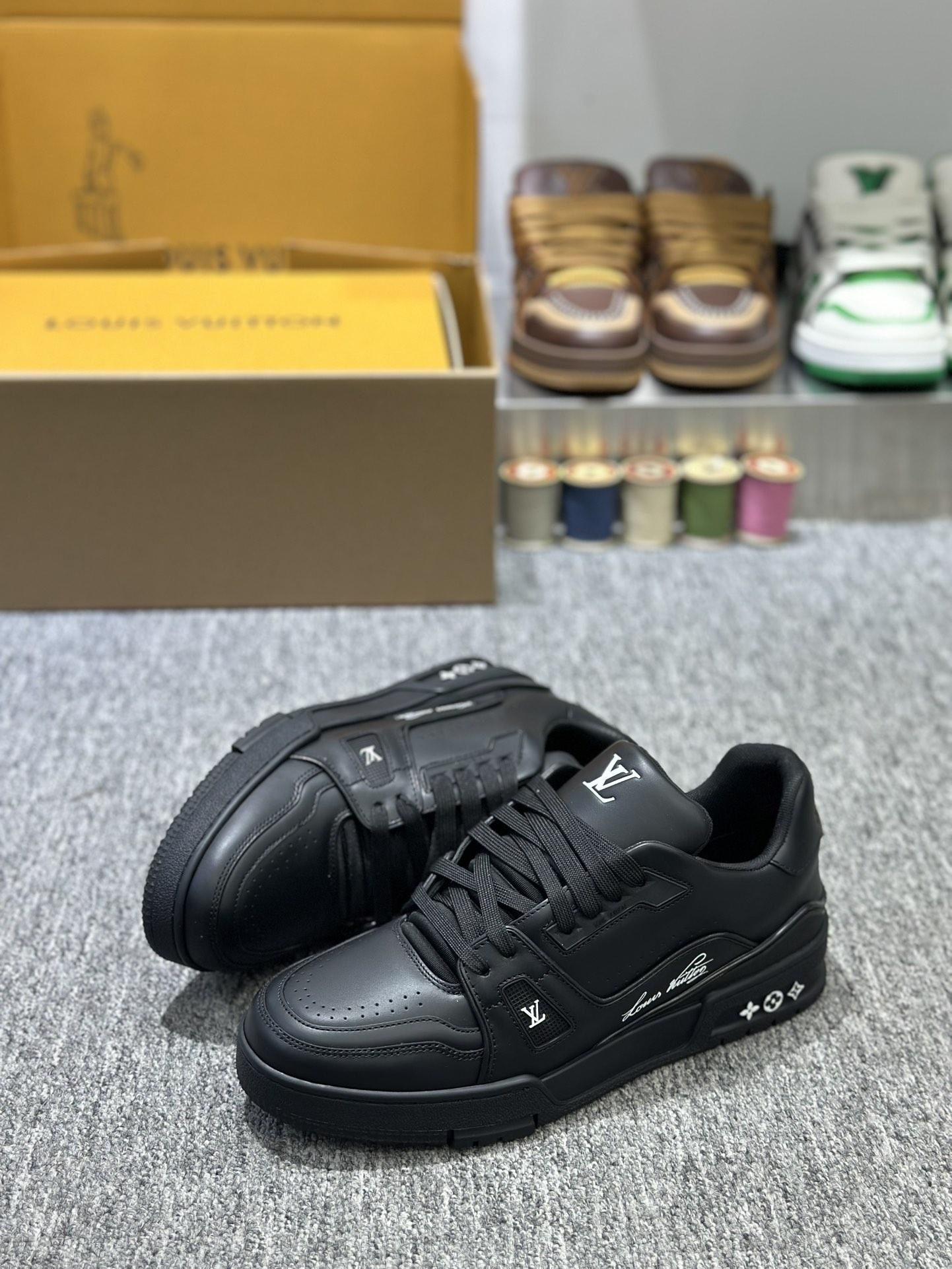 Giày LV Trainer