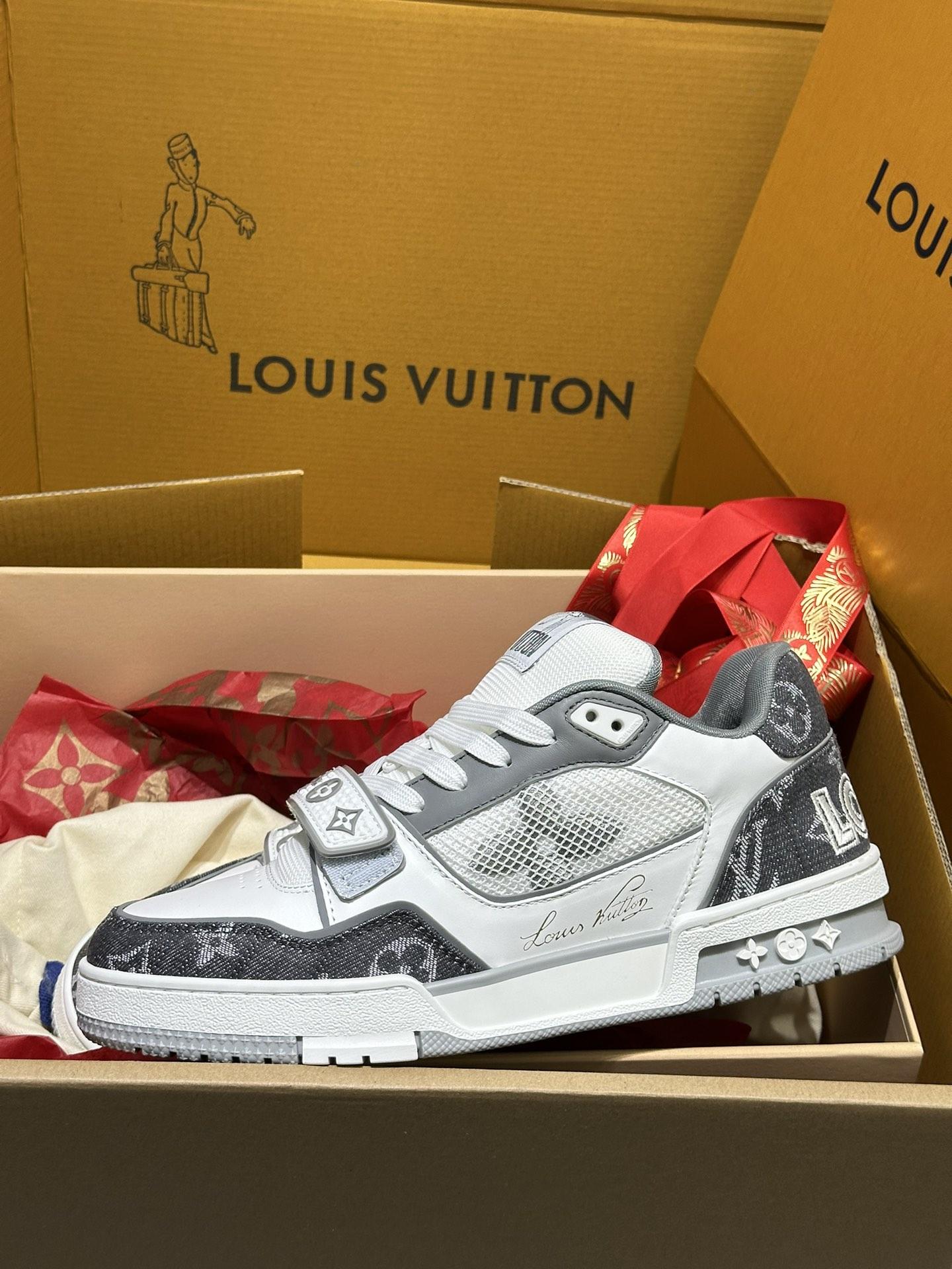 Giày LV Trainer