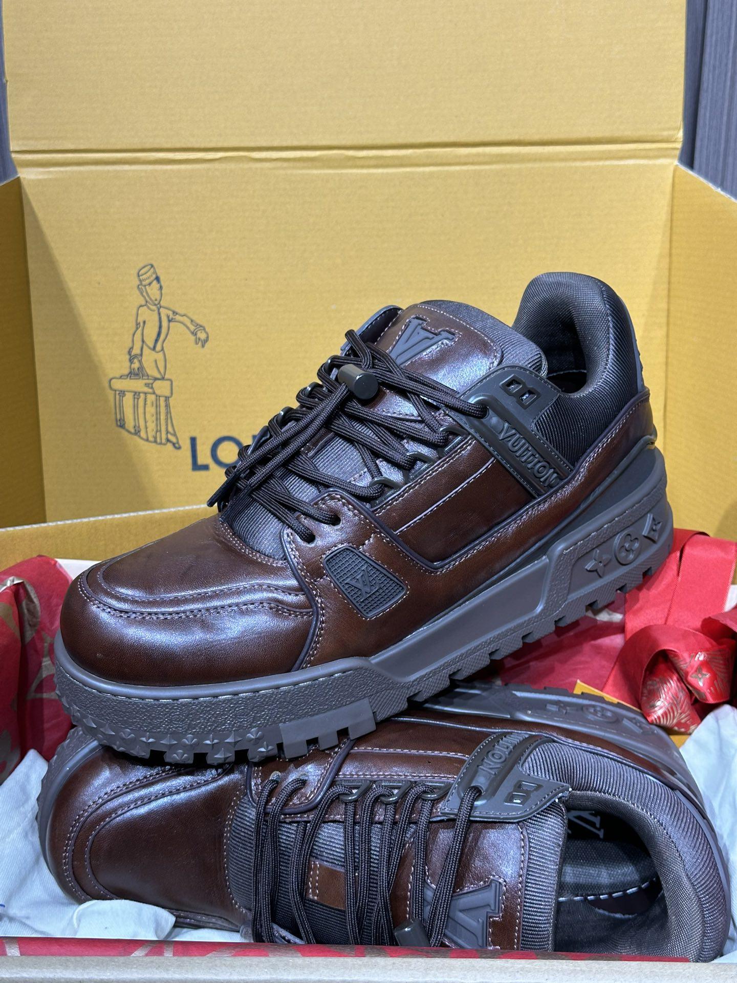 Giày LV Trainer