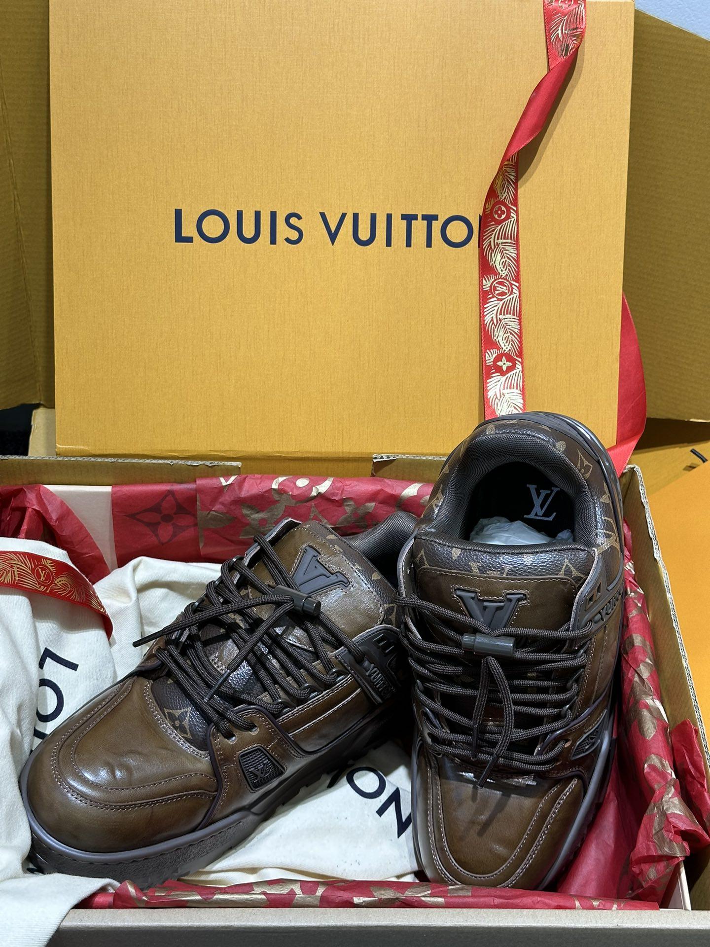 Giày LV Trainer