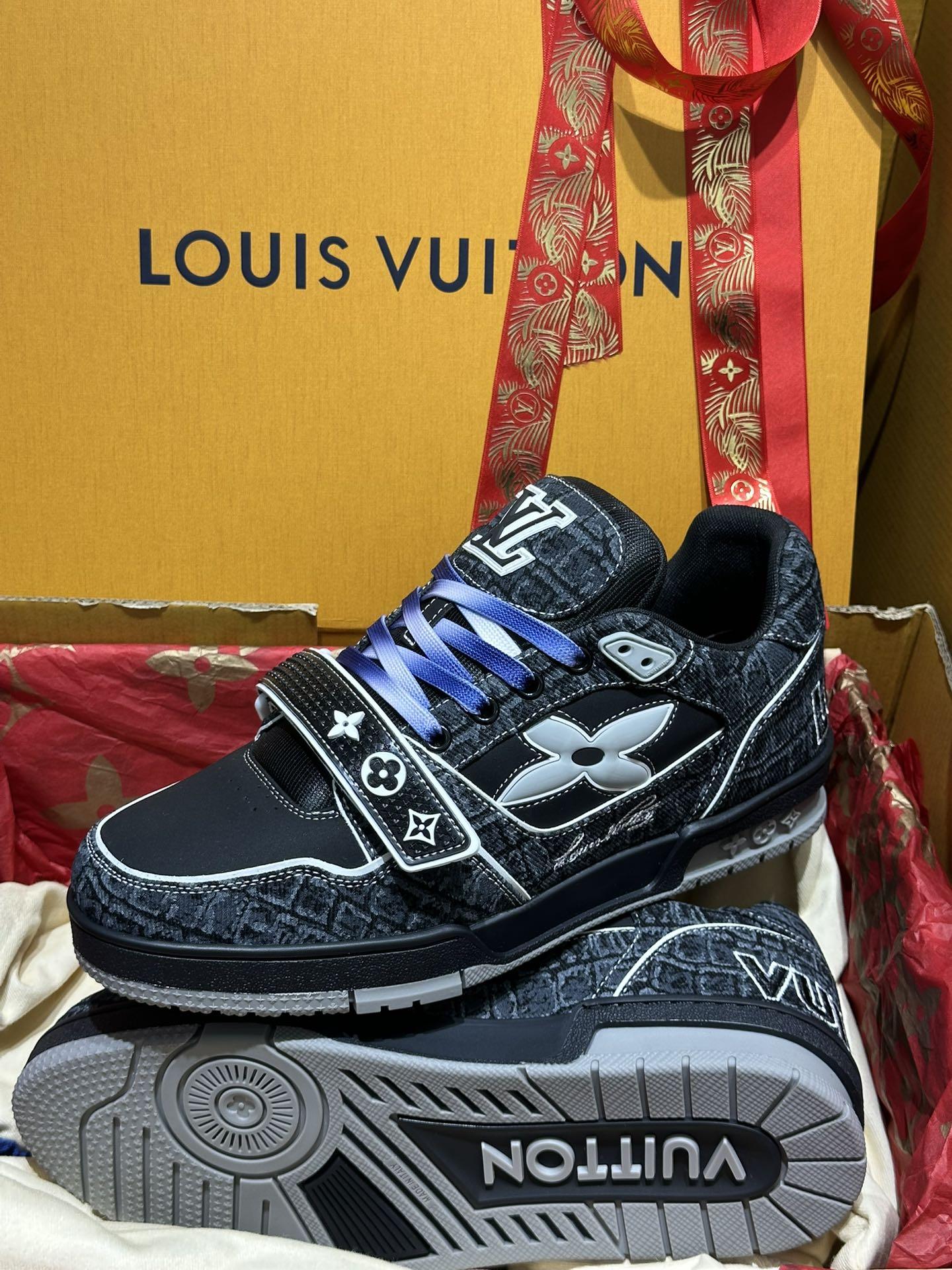 Giày LV Trainer