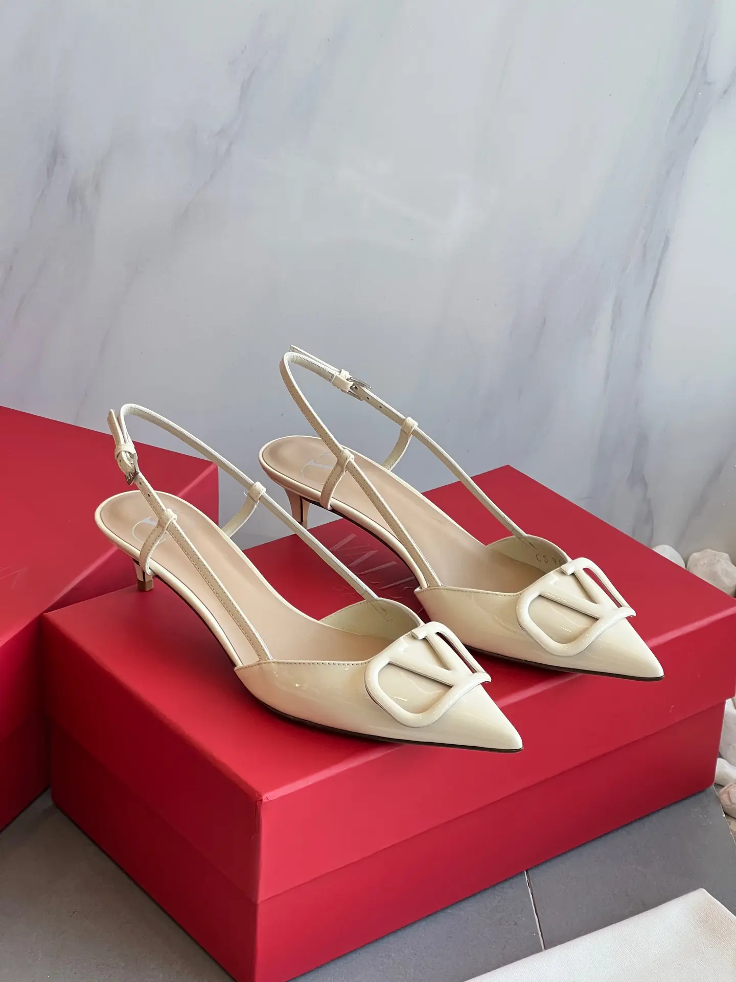 Dép Nữ Valentino