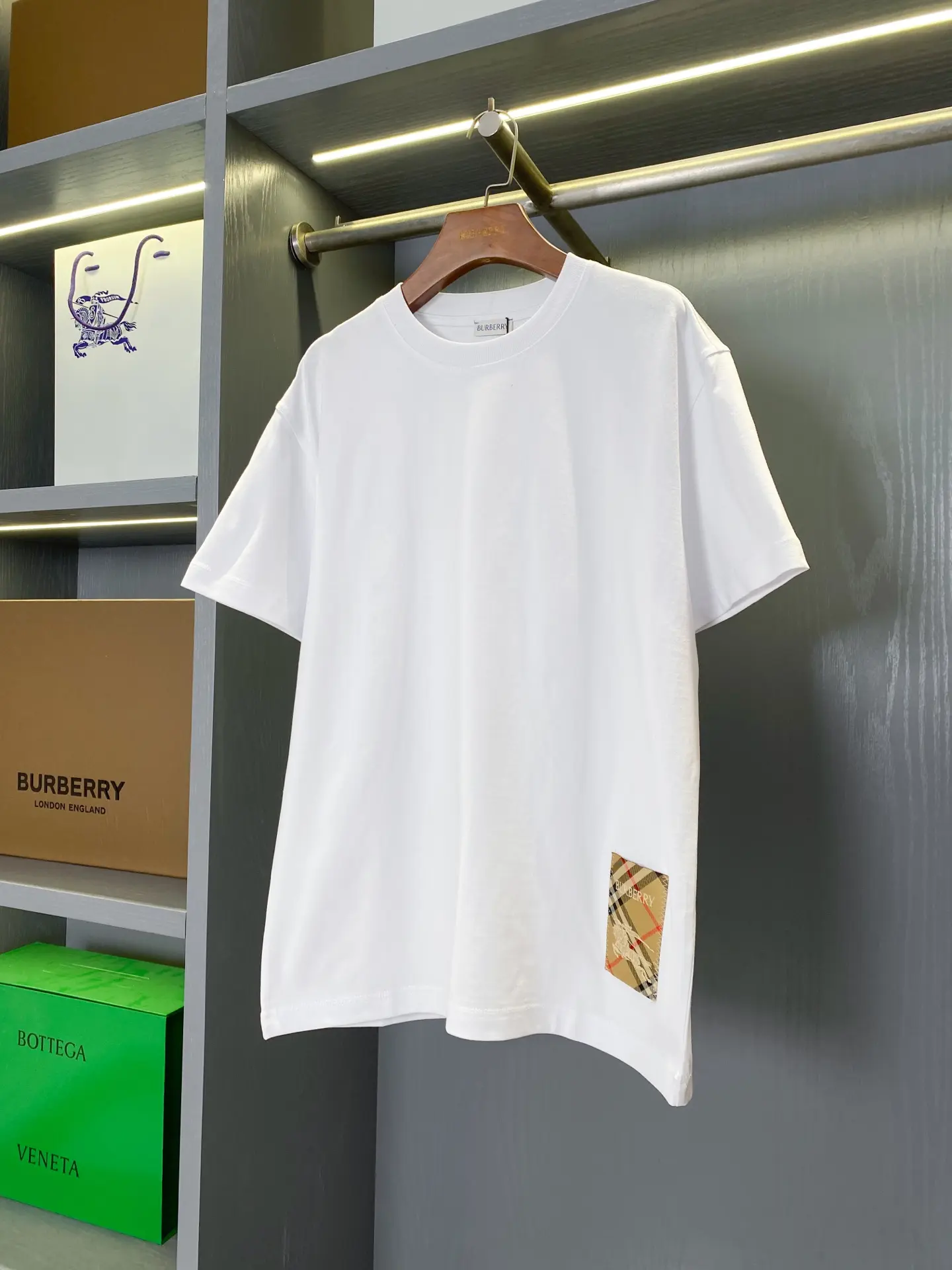 Phông Burberry