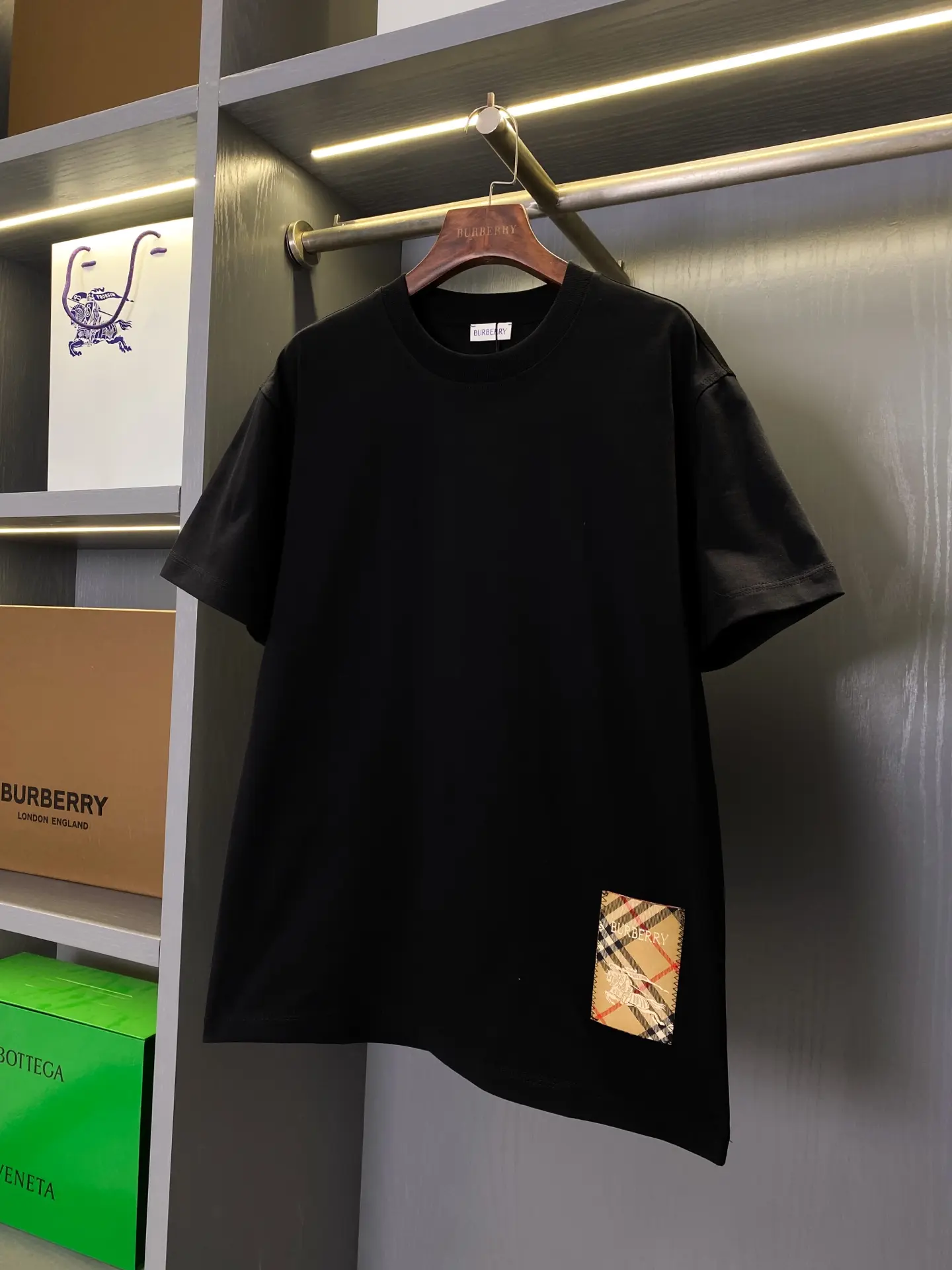 Phông Burberry