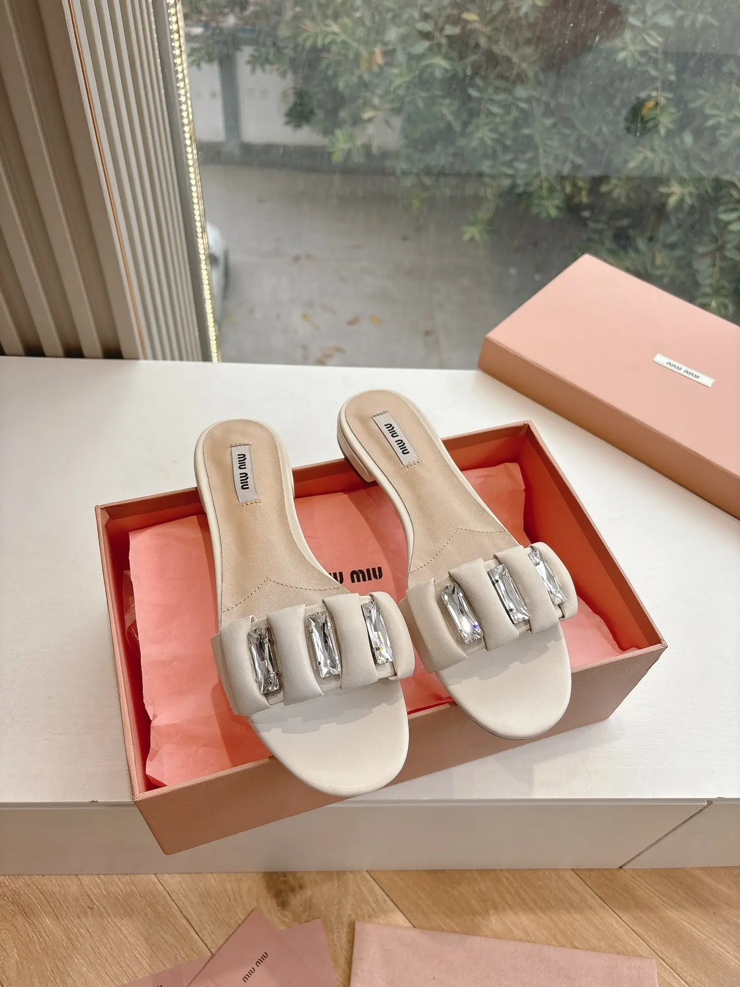 Dép Miumiu