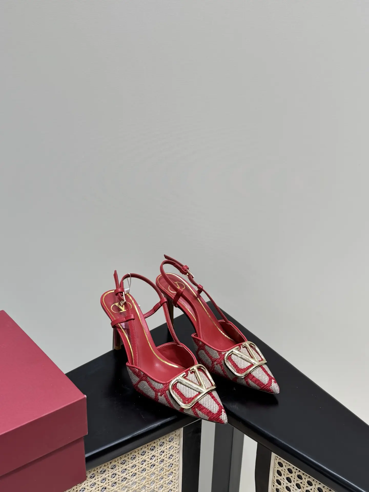 Giày Nữ Valentino