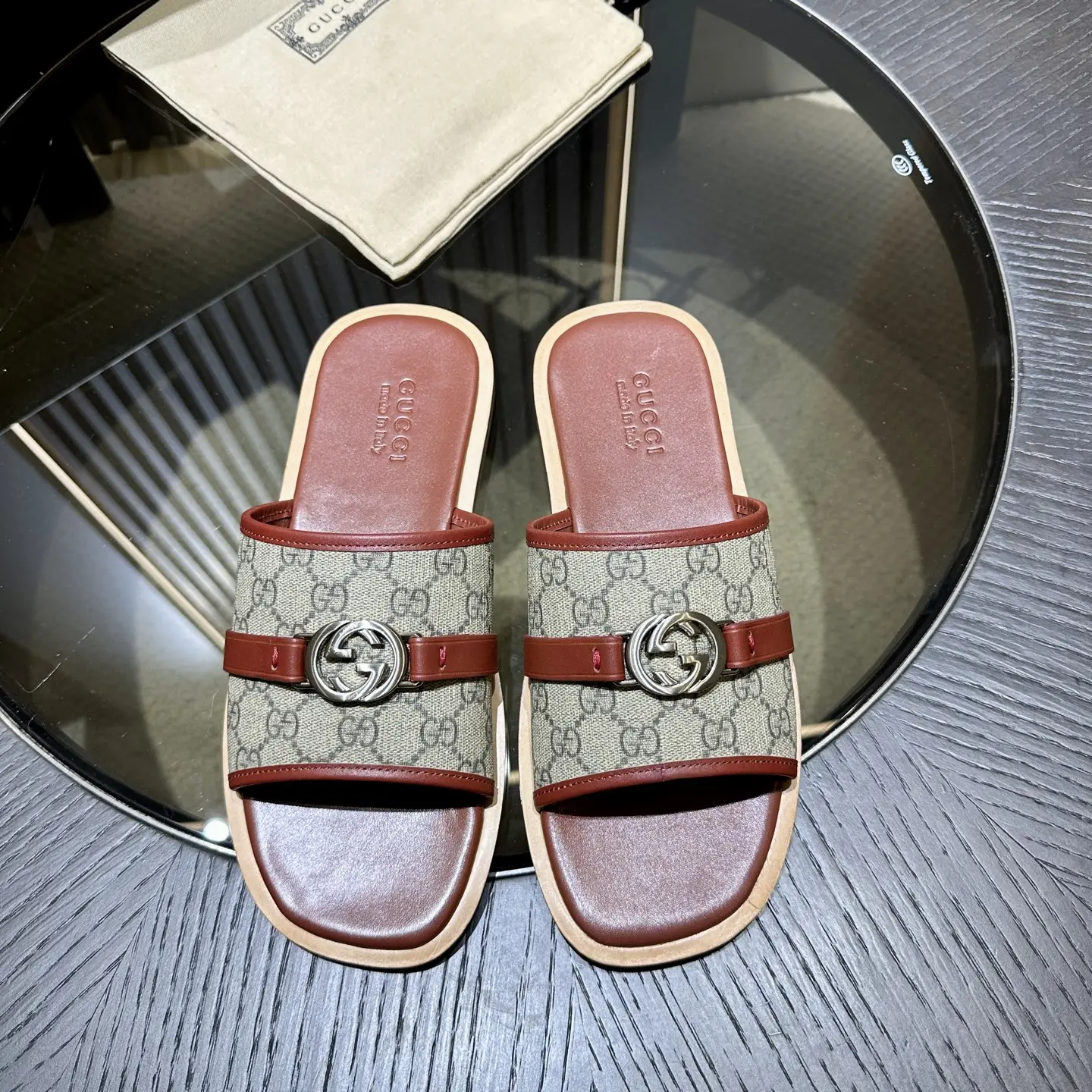 Dép Gucci