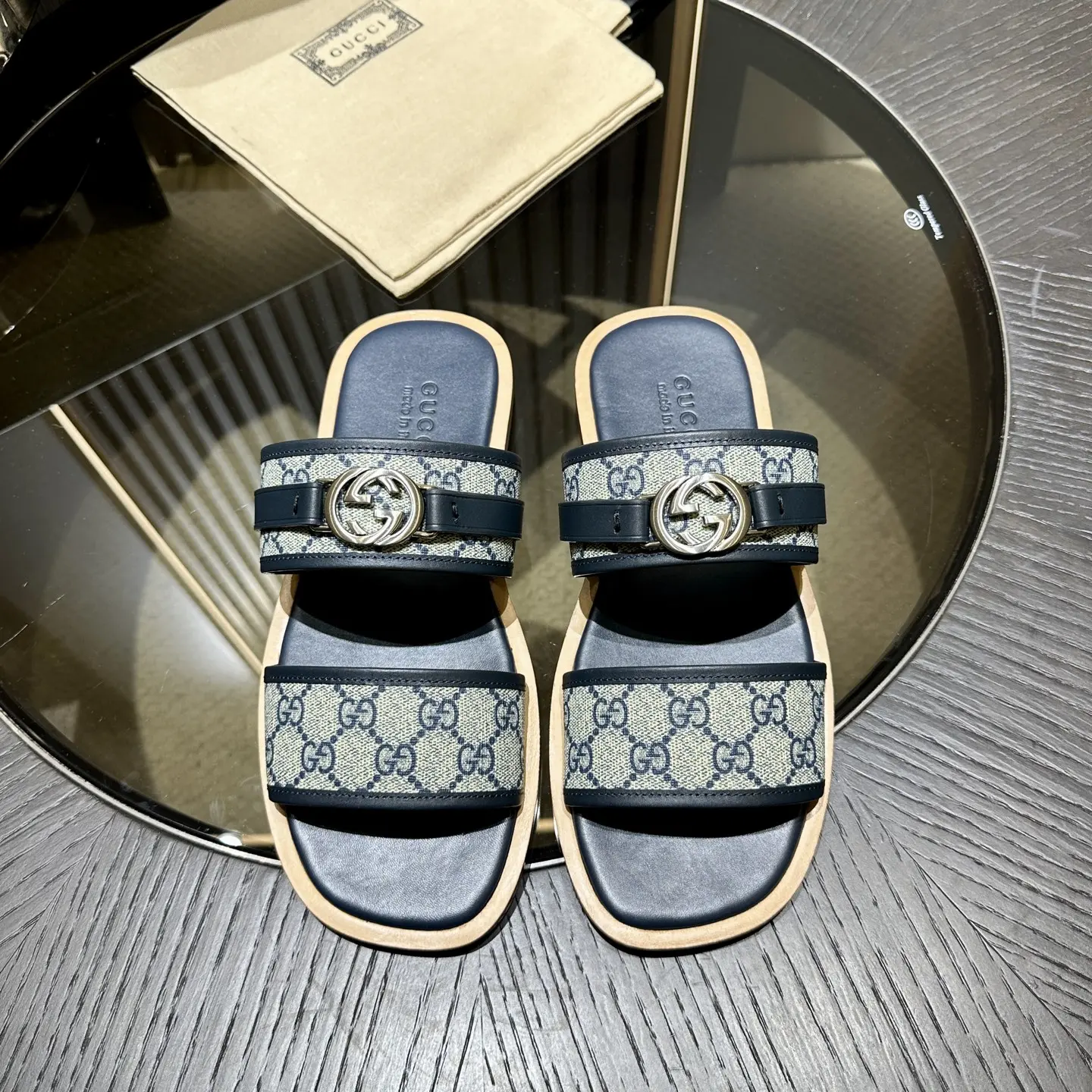 Dép Gucci