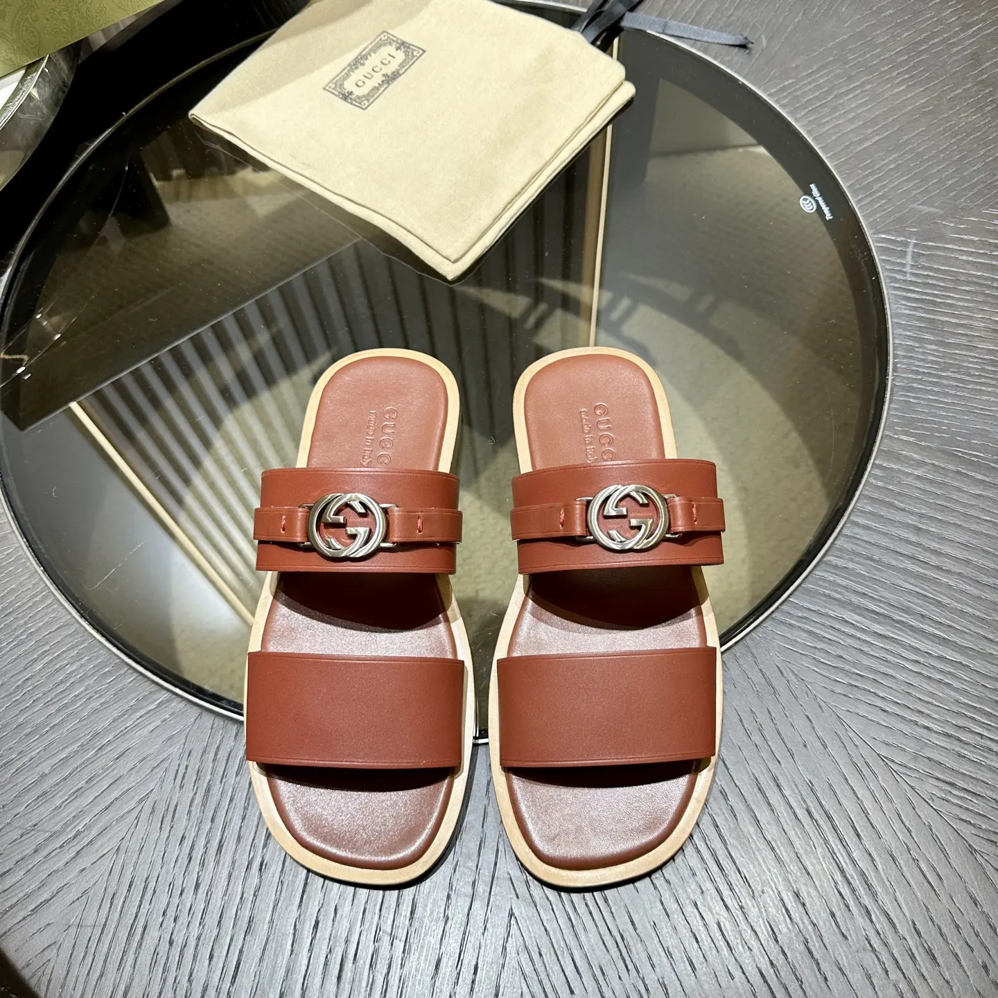 Dép Gucci