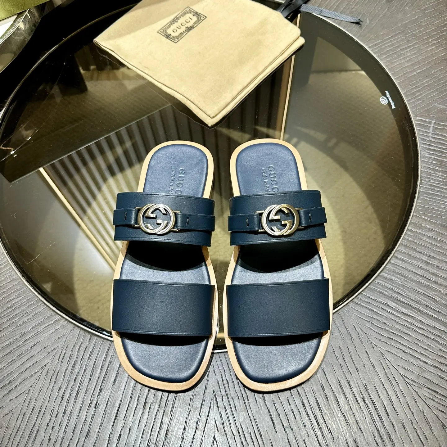 Dép Gucci