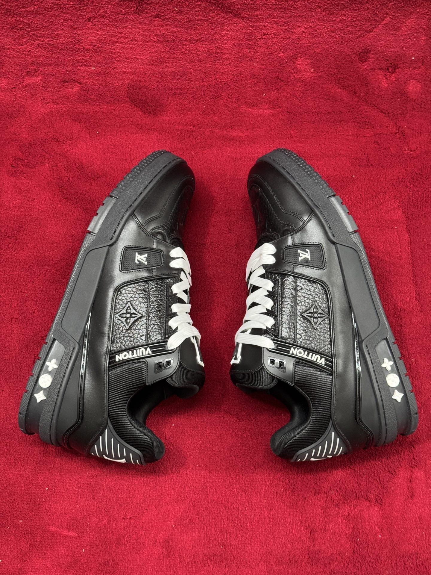 Giày LV Trainer