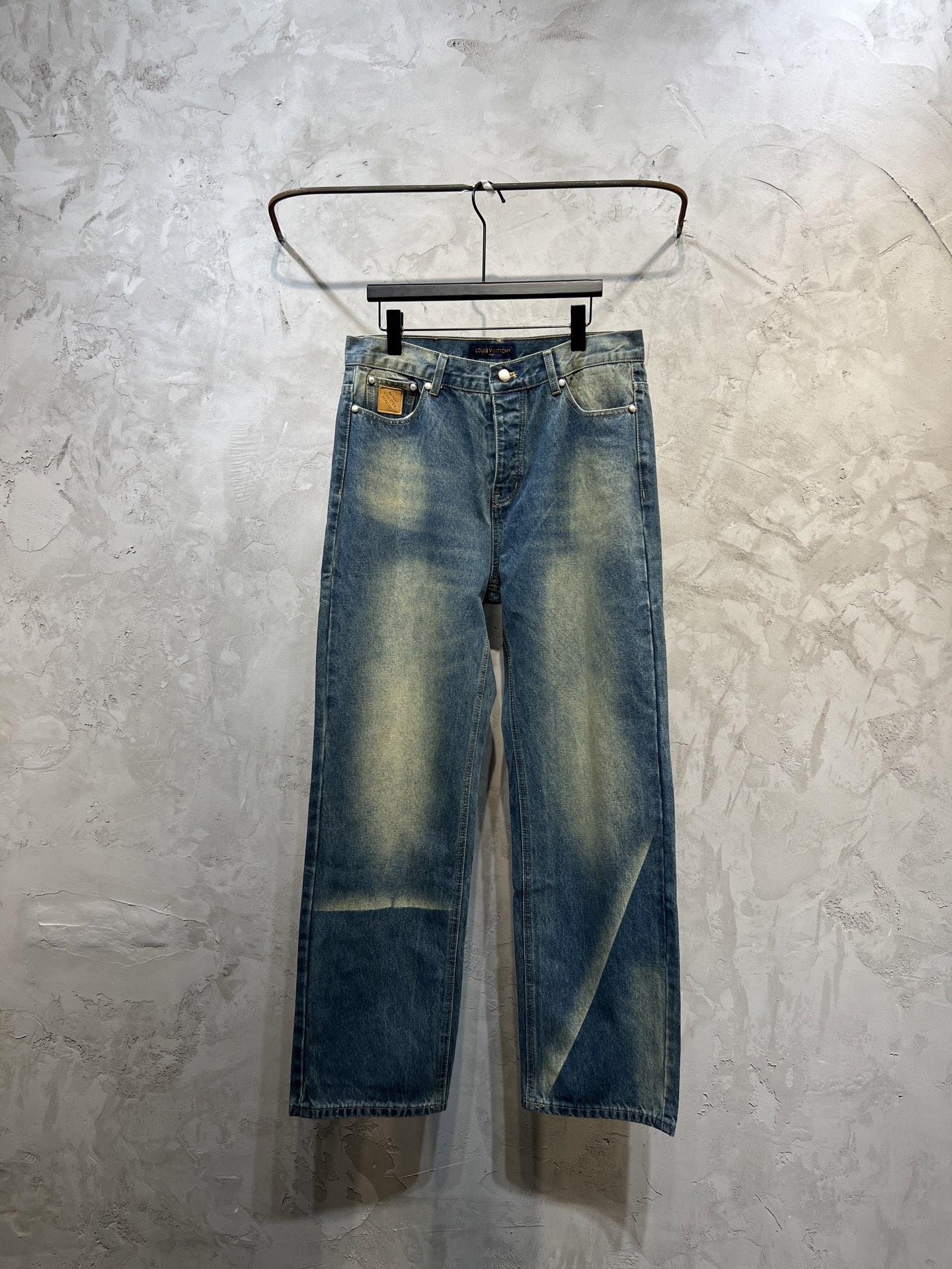 Quần LouisVuitton