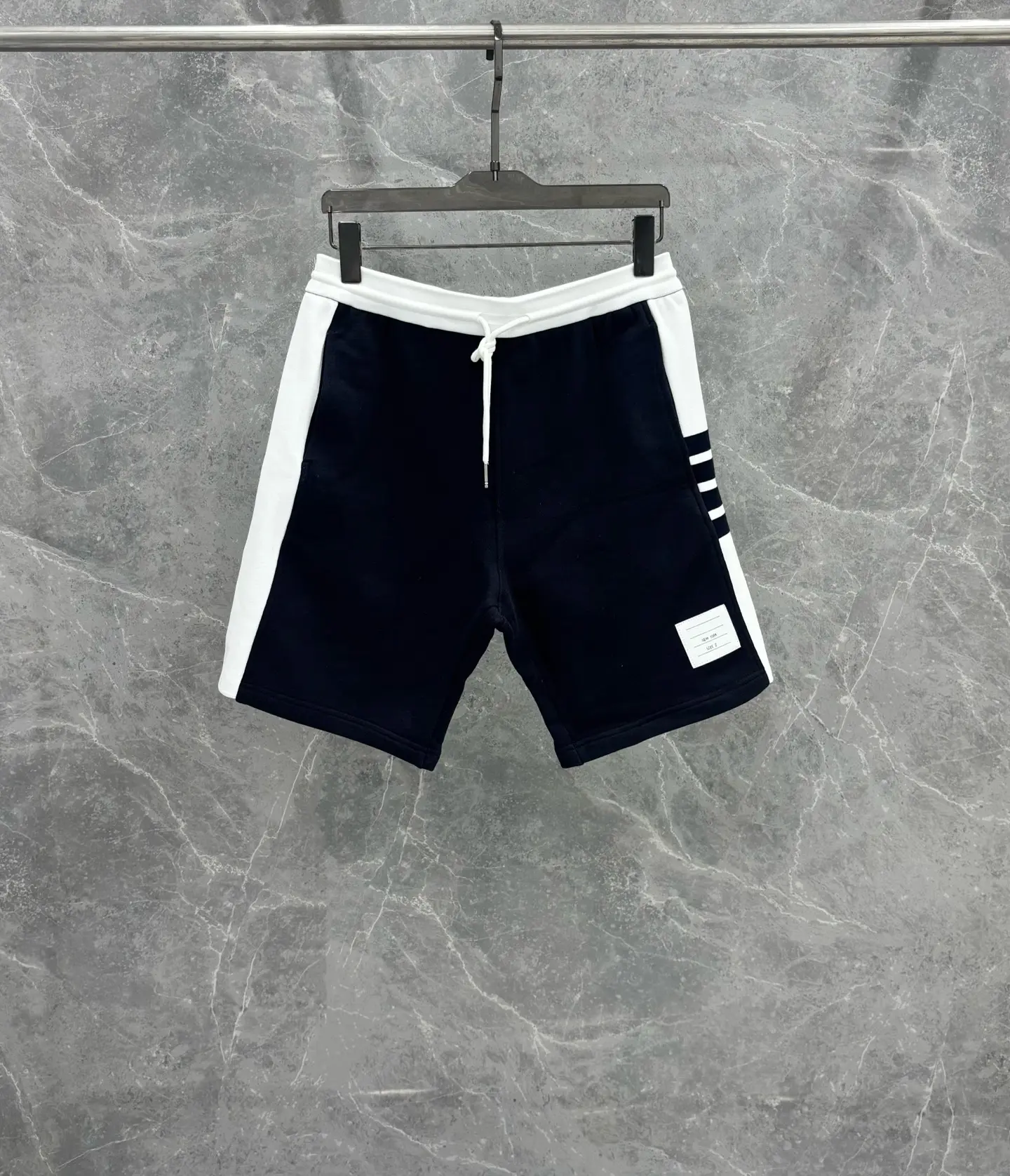 Quần Thom Browne
