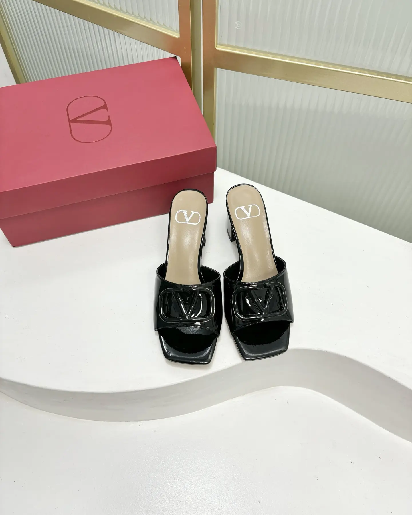 Dép Nữ Valentino
