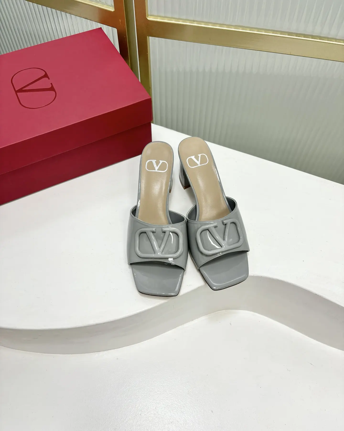 Dép Nữ Valentino