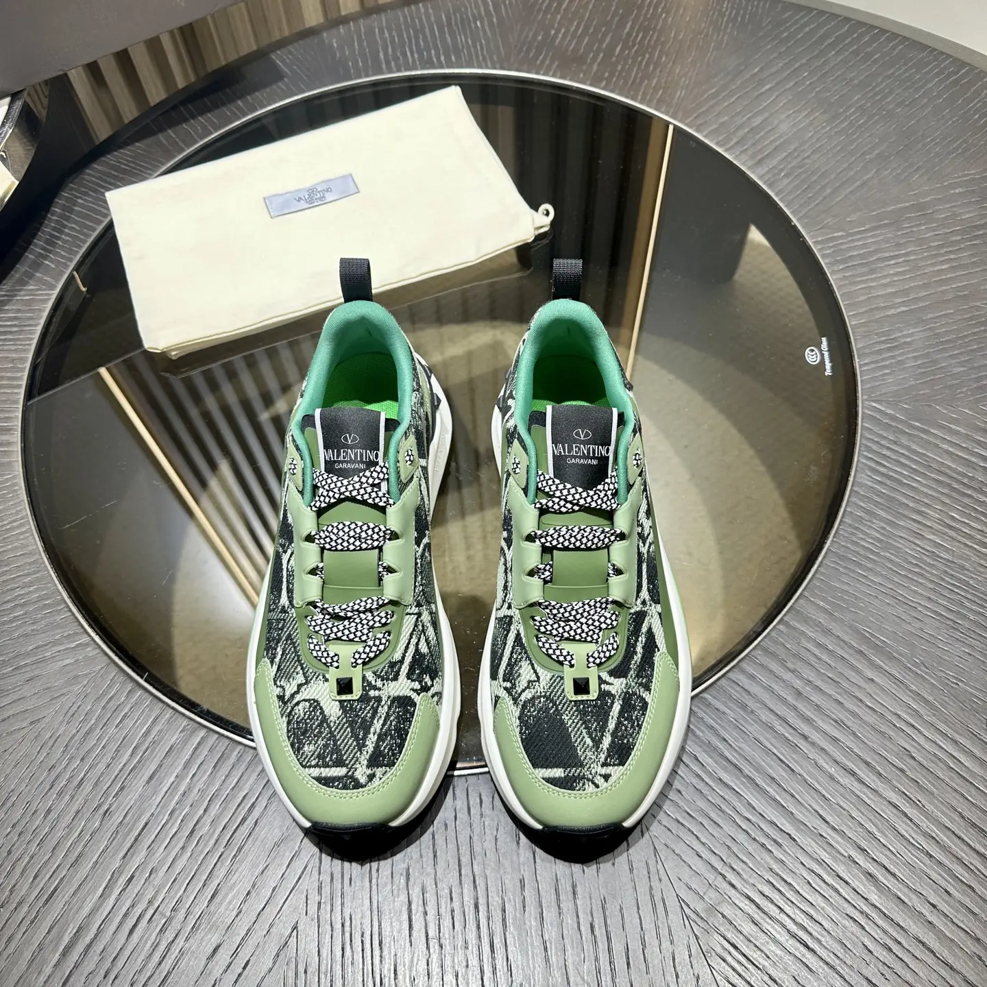 Giày Nam Valentino