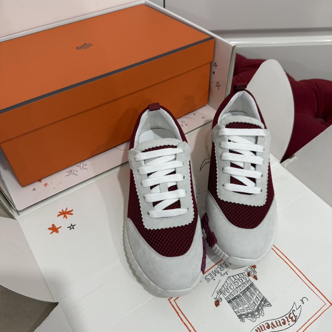 Bouncing sneaker