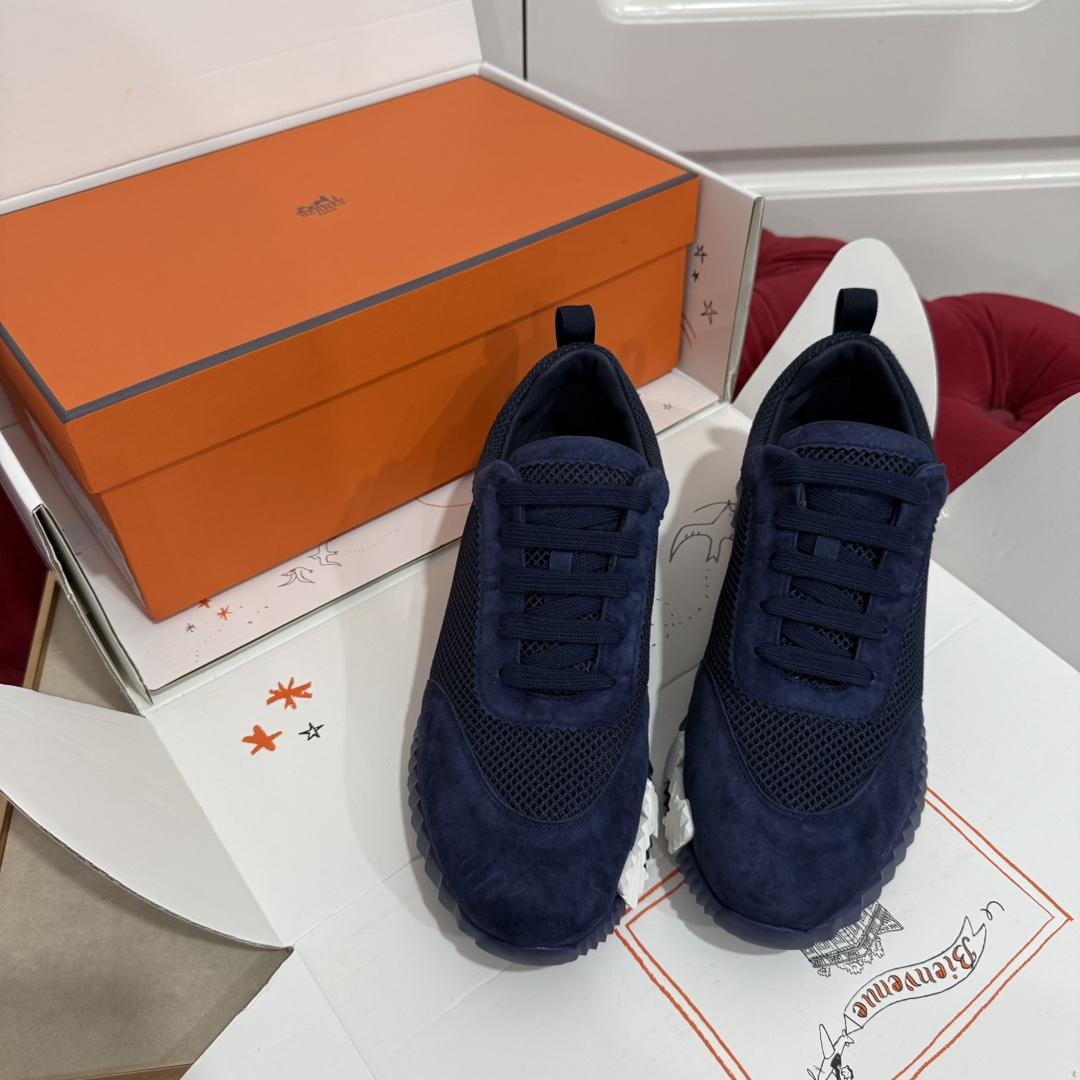 Bouncing sneaker