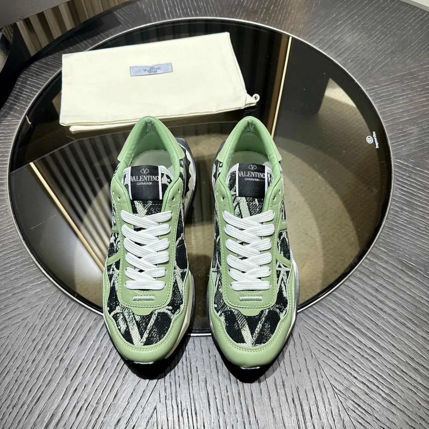 Giày Nam Valentino