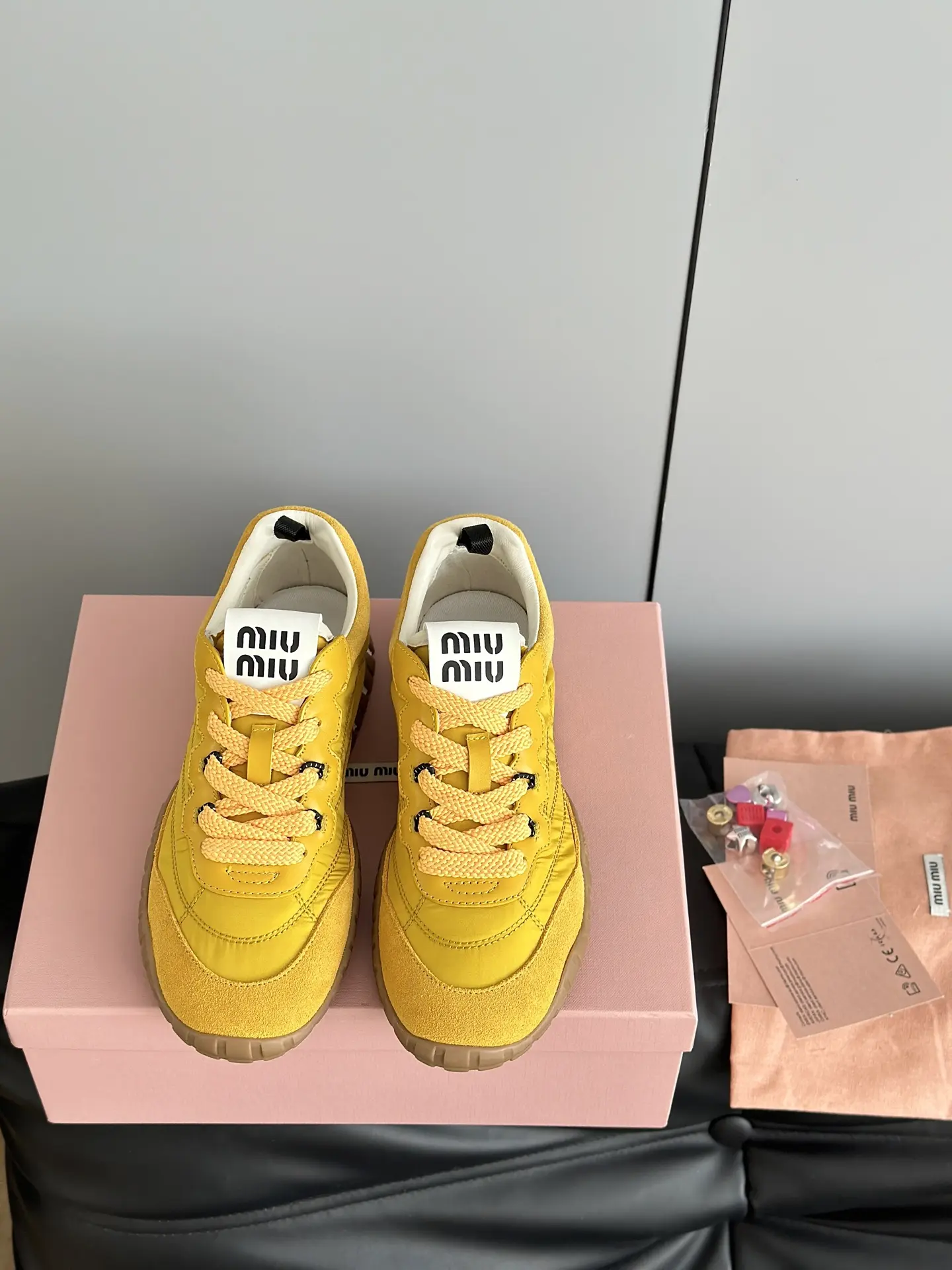 Giày Miumiu