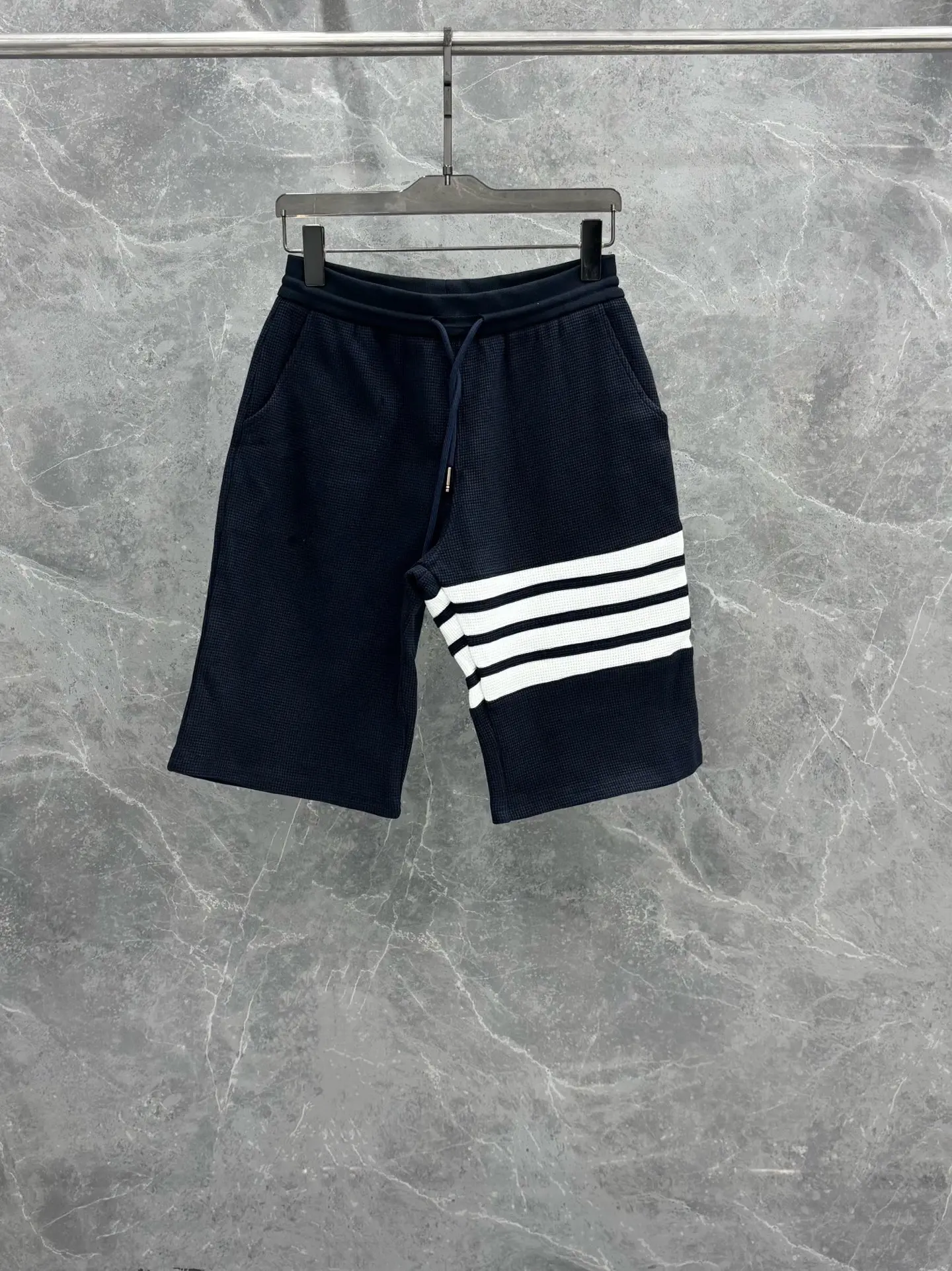 Quần Thom Browne
