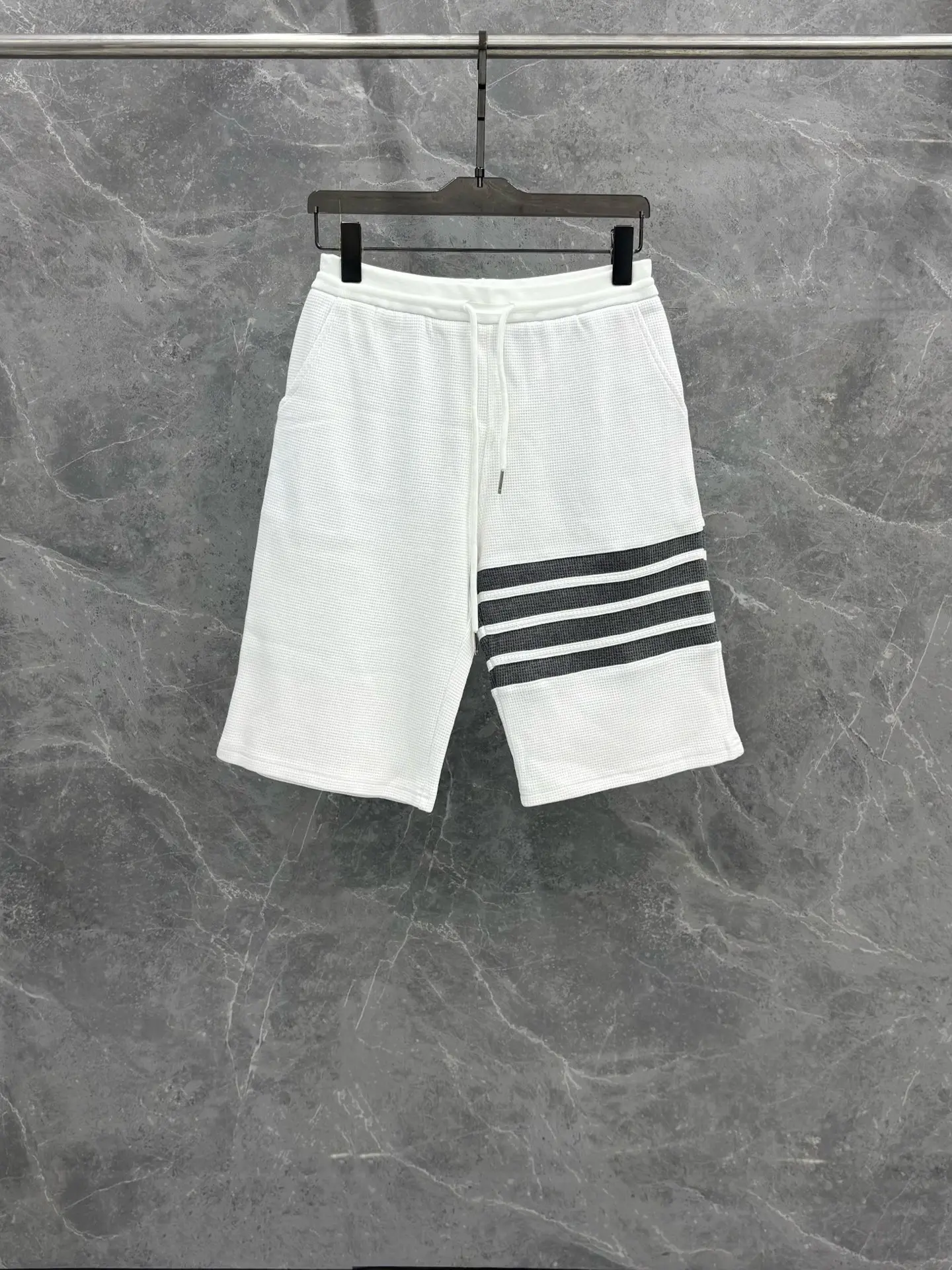Quần Thom Browne