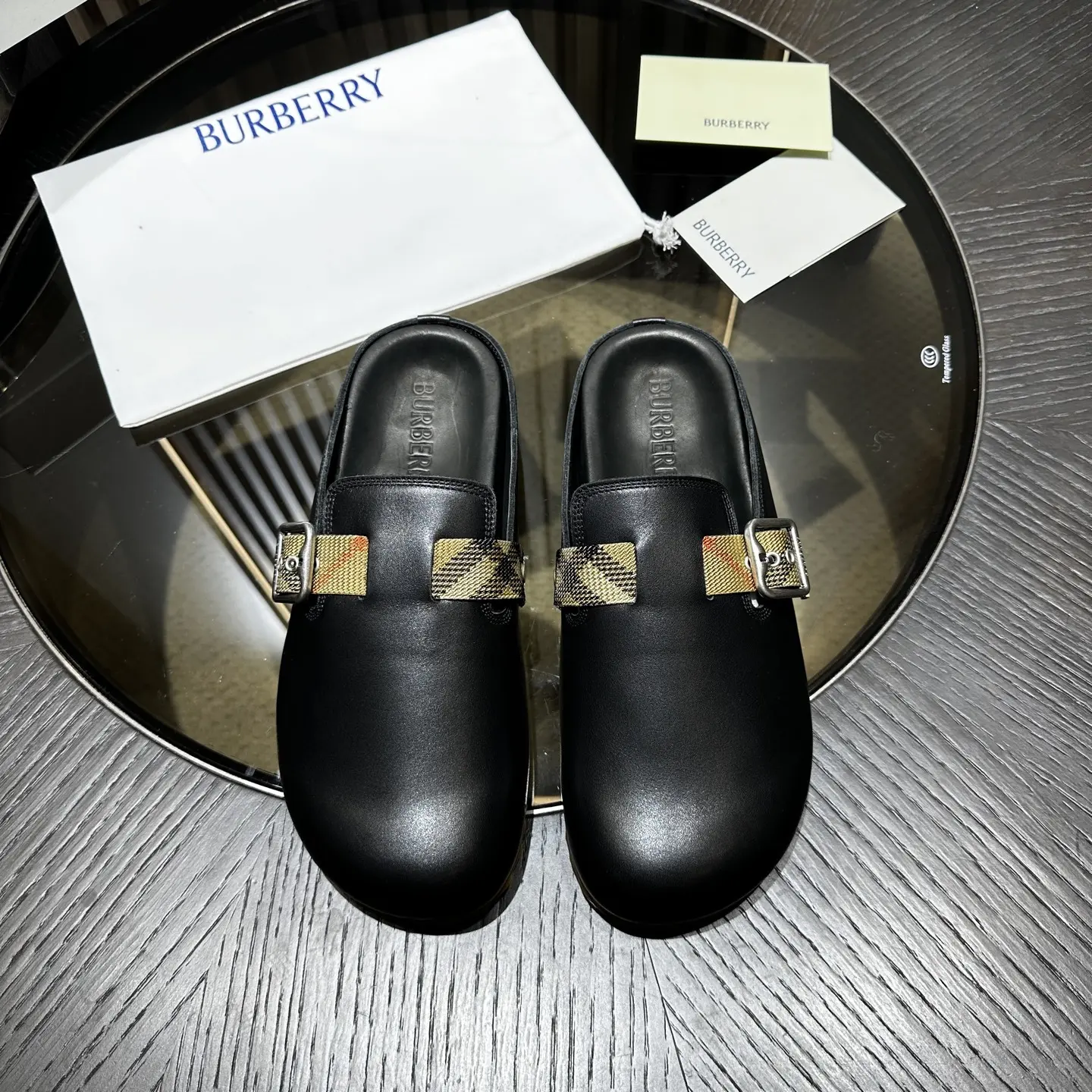 Dép Nam Burberry