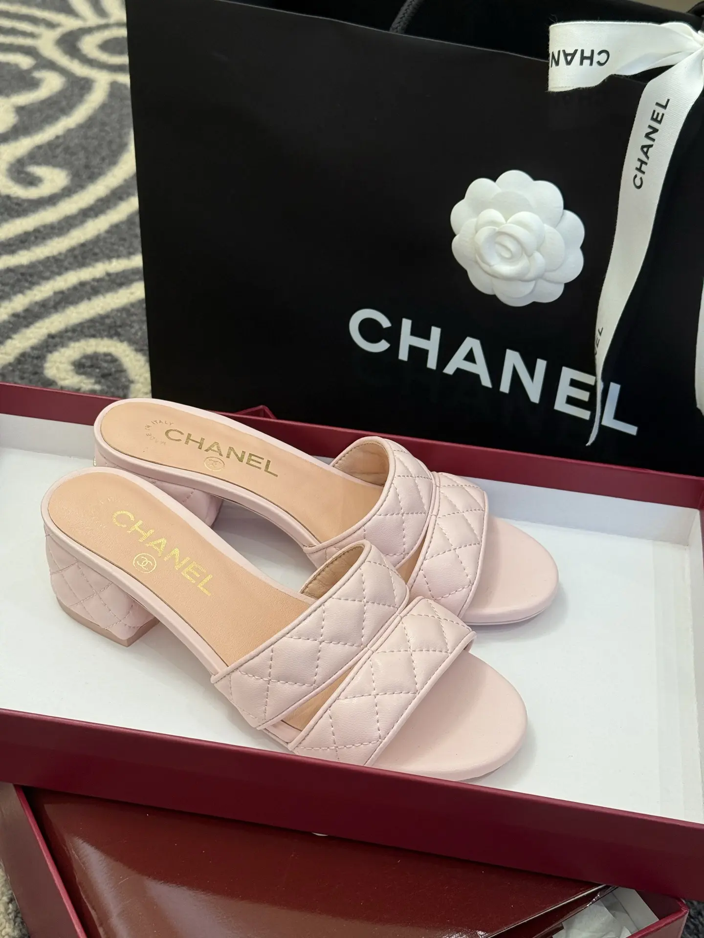 Dép Chanel