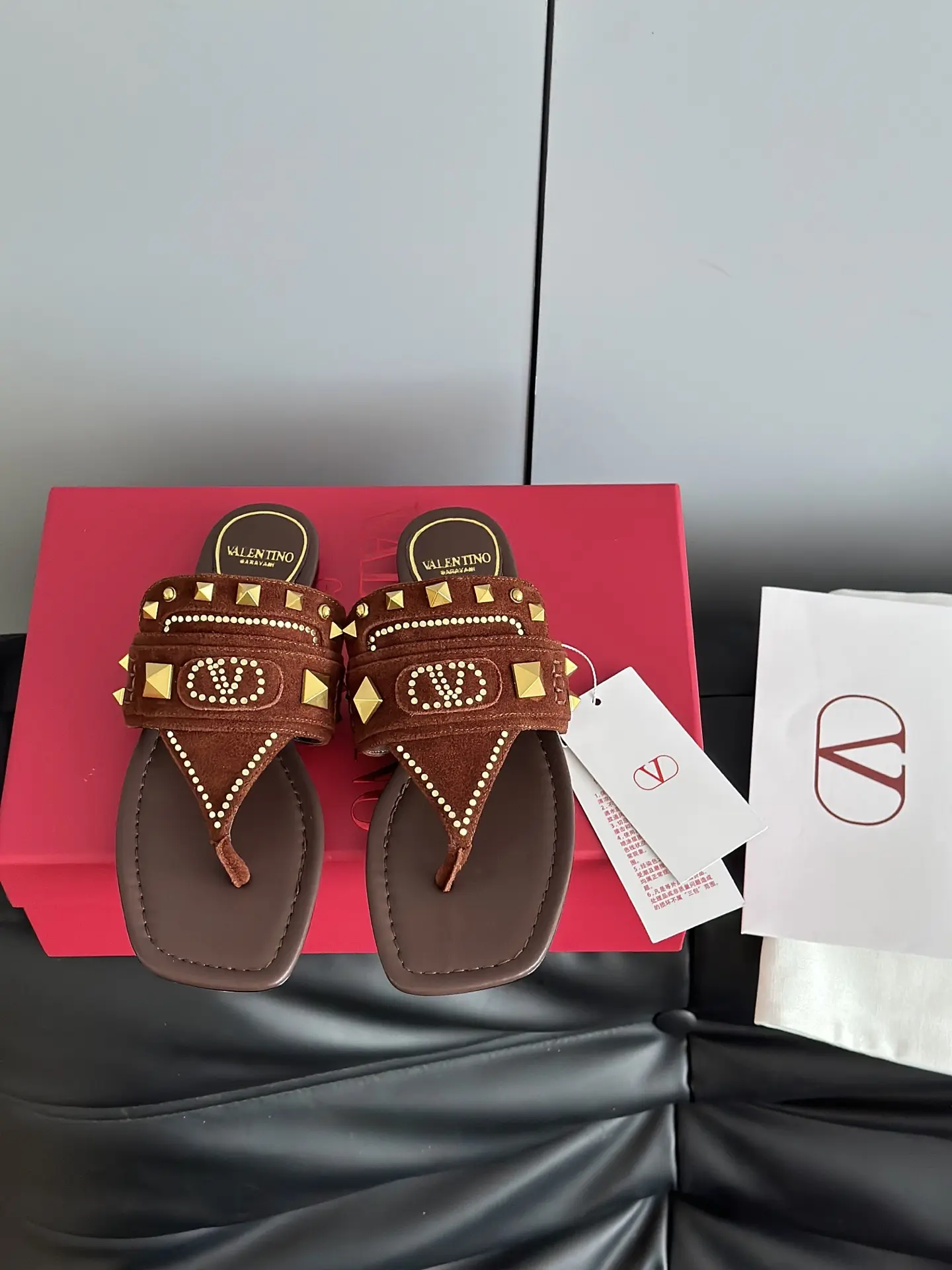Dép Nữ Valentino