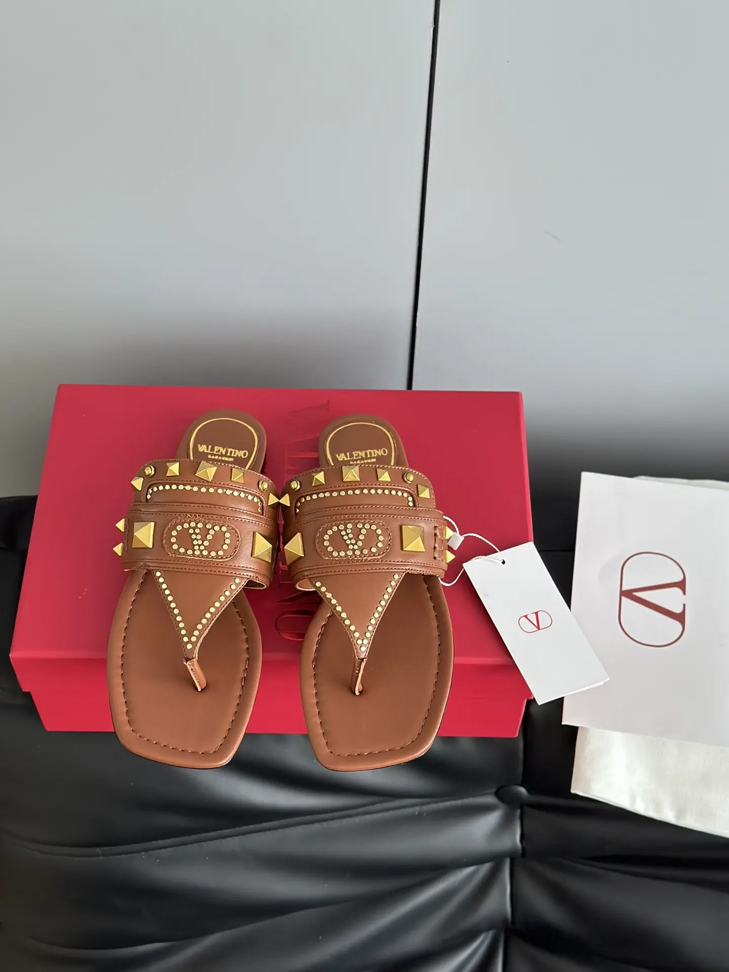 Dép Nữ Valentino
