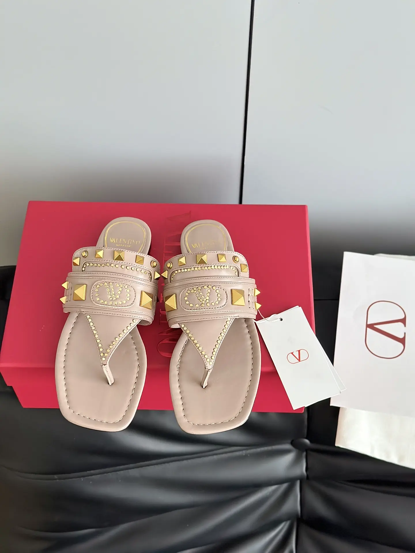 Dép Nữ Valentino