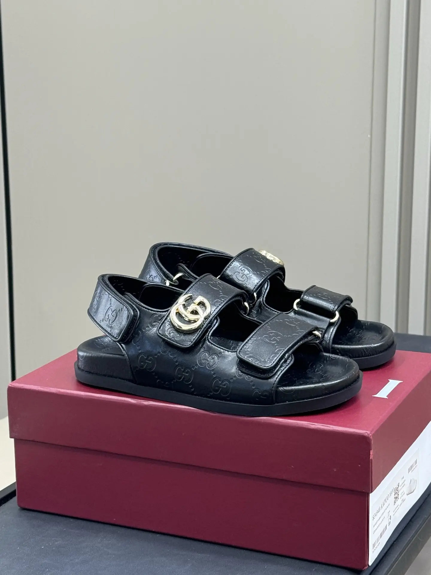 Dép Gucci